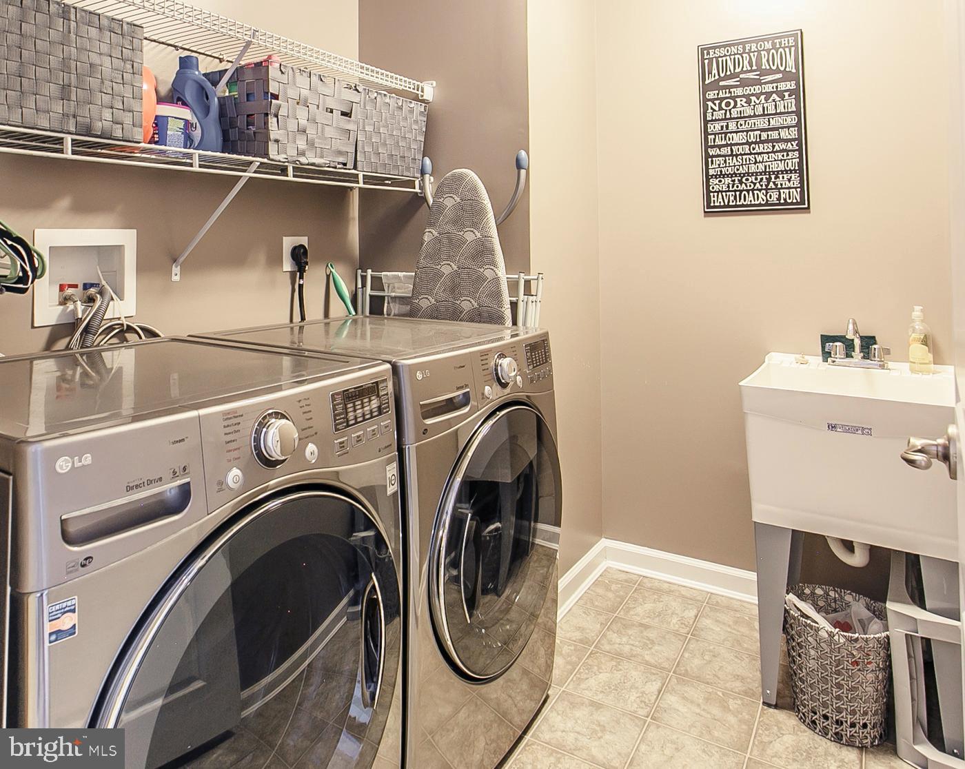 SPRINGFIELD MANOR - Residential