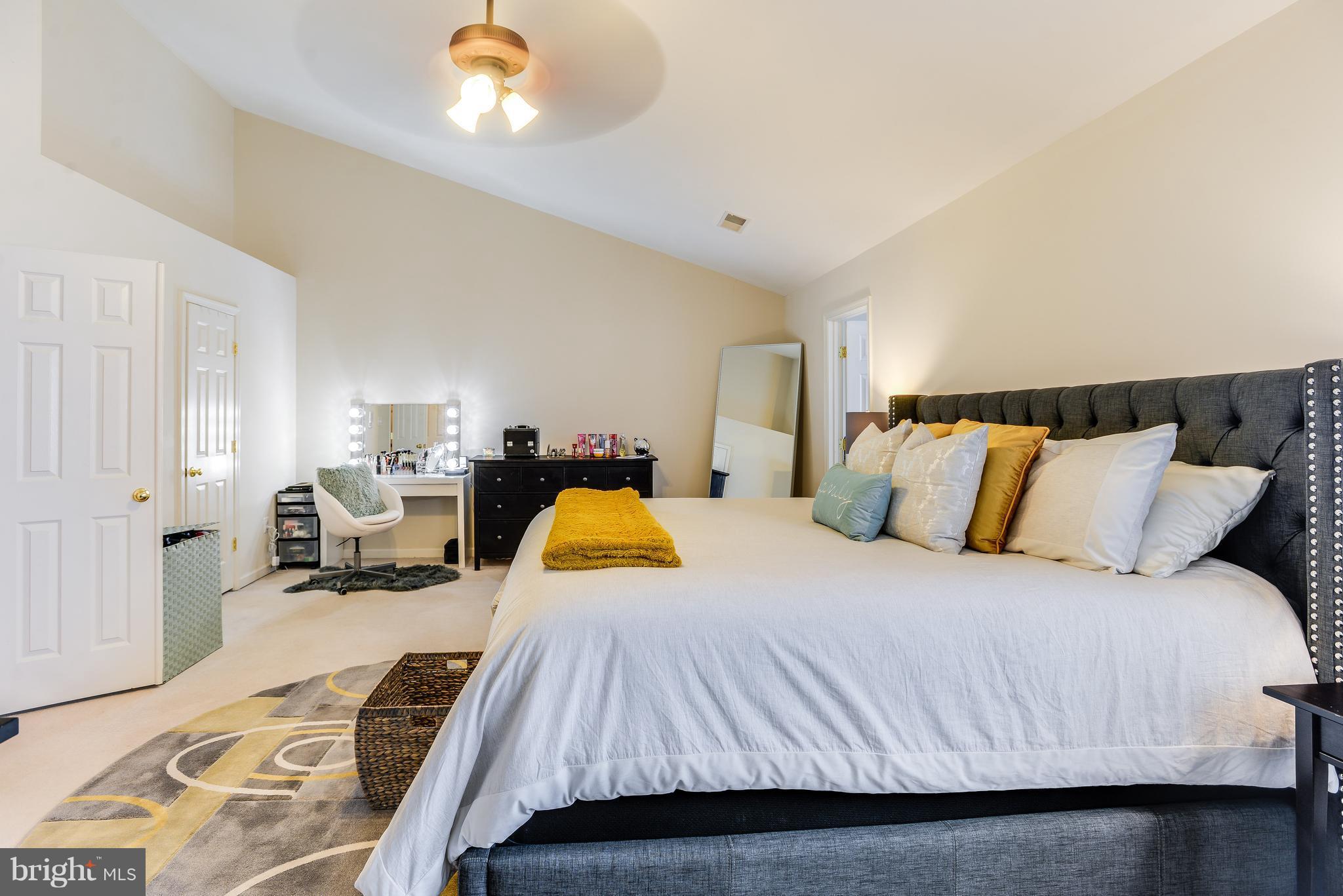 KINGSTOWNE - Residential