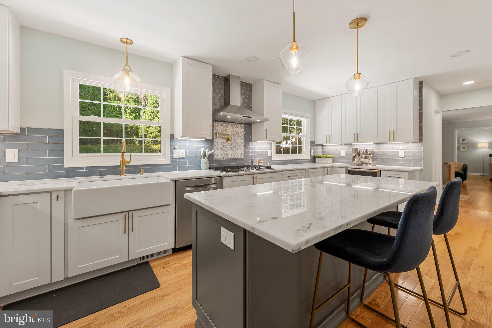 Search Homes 4 10729 SHINGLE OAK COURT