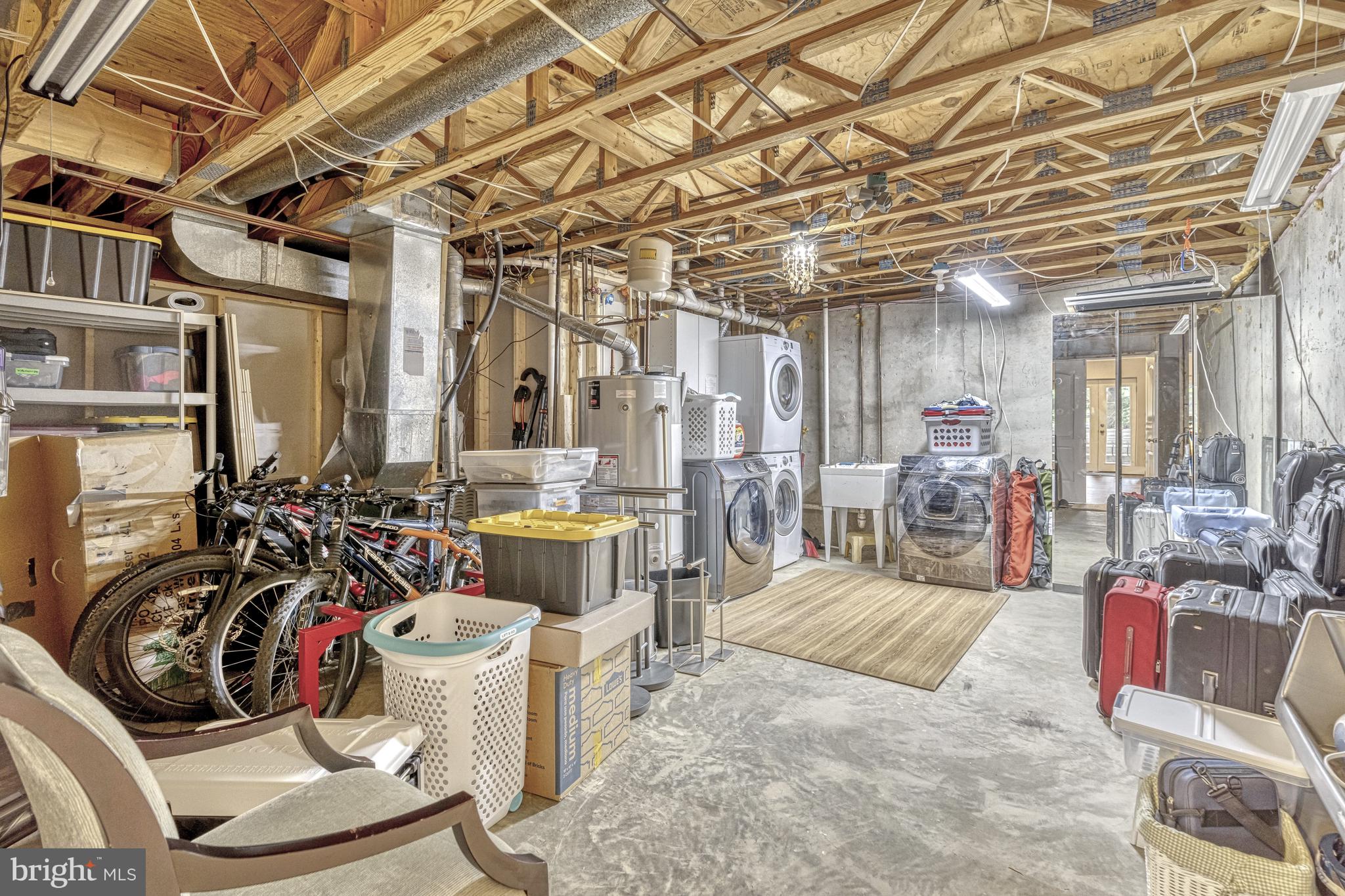 OAKTON GROVE - Residential Lease