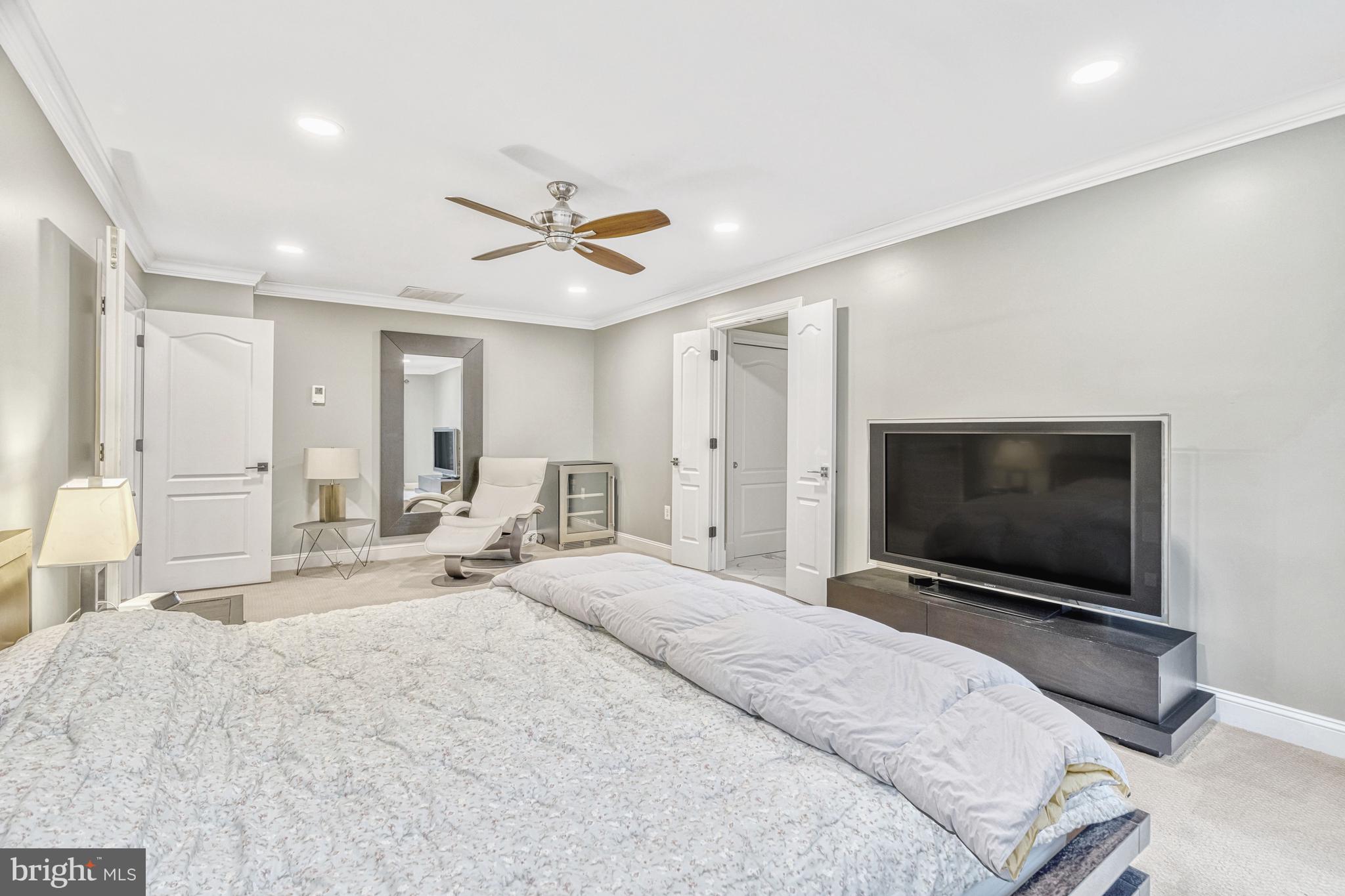 OAKTON GROVE - Residential Lease