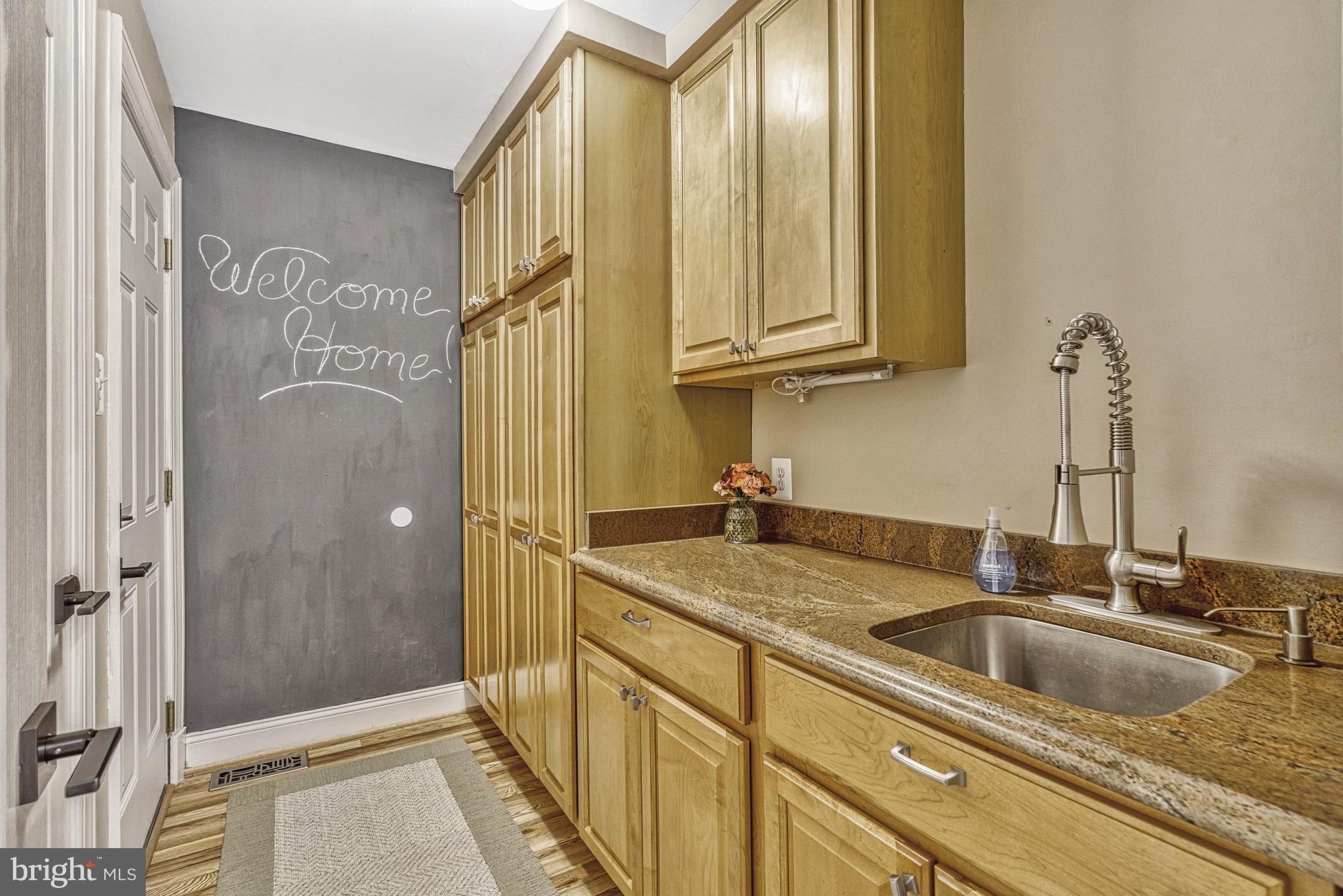 OAKTON GROVE - Residential Lease