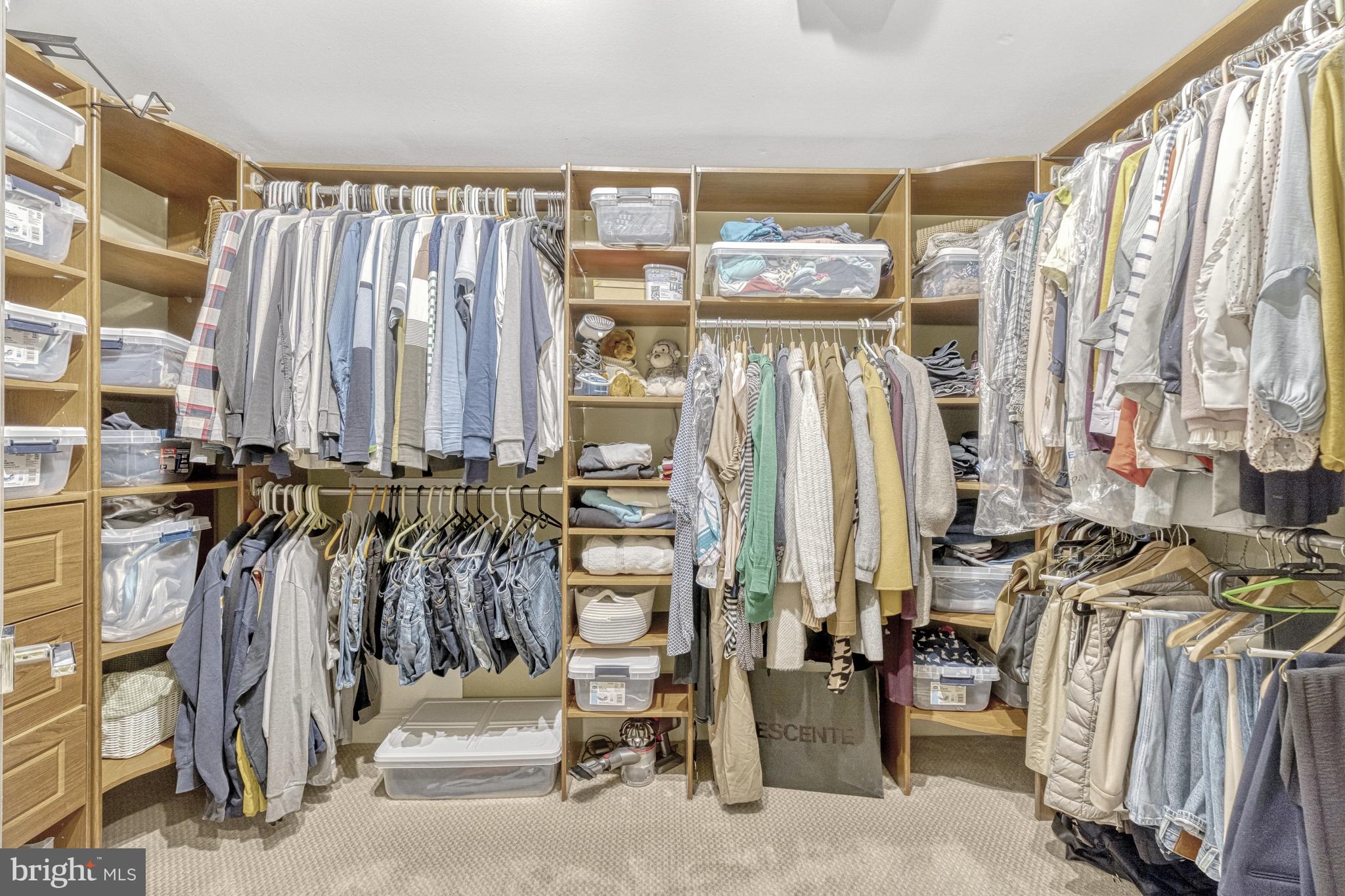 OAKTON GROVE - Residential Lease