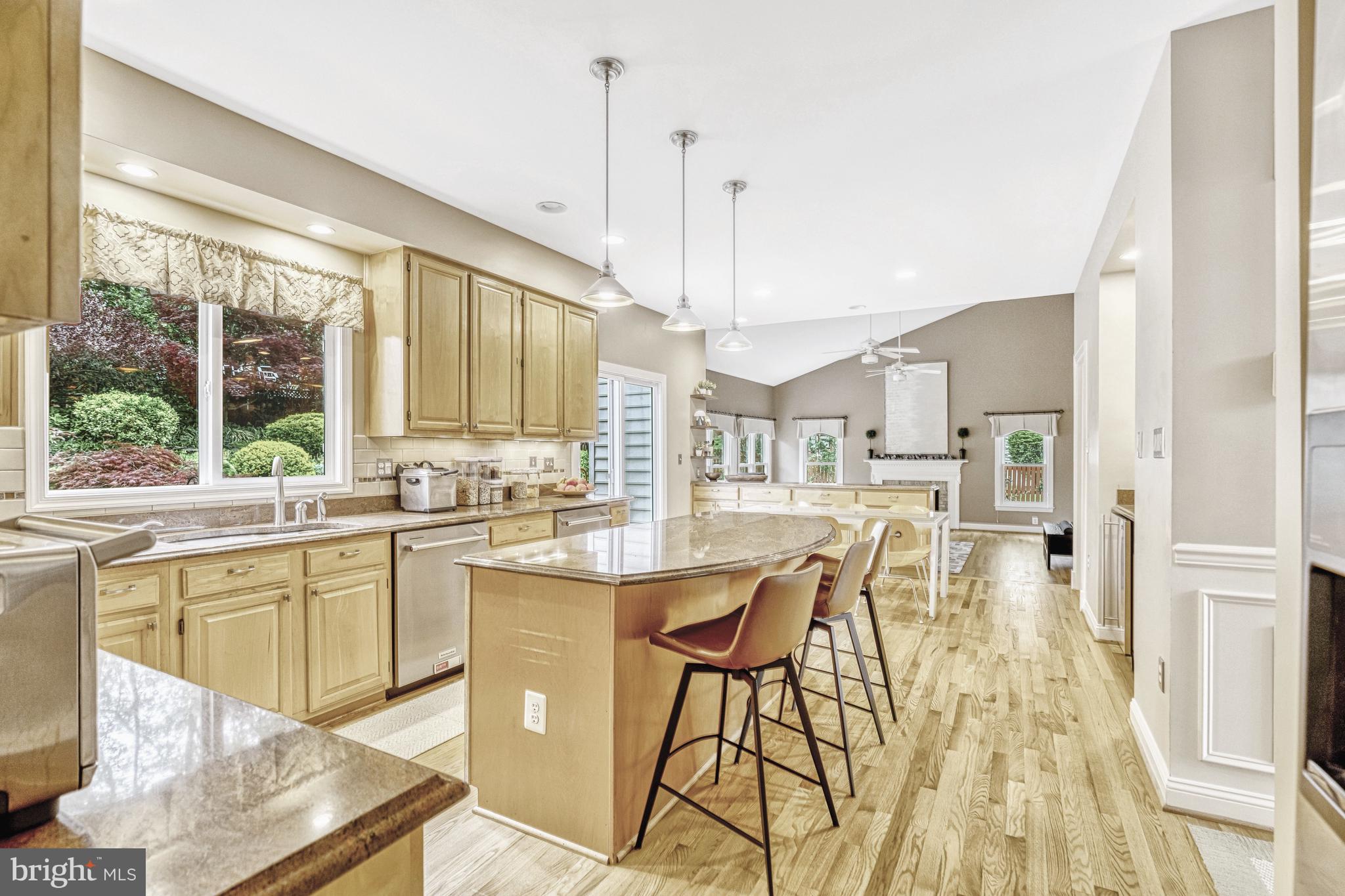 OAKTON GROVE - Residential Lease