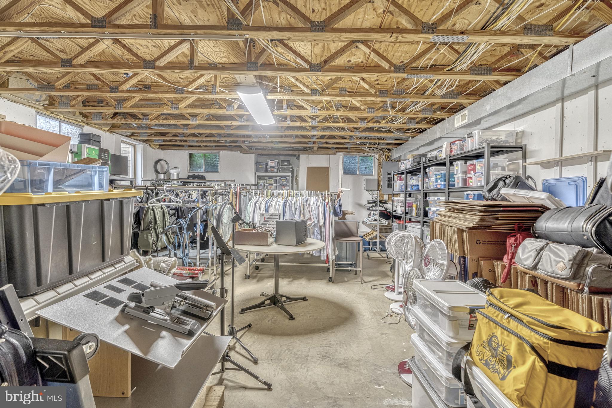 OAKTON GROVE - Residential Lease