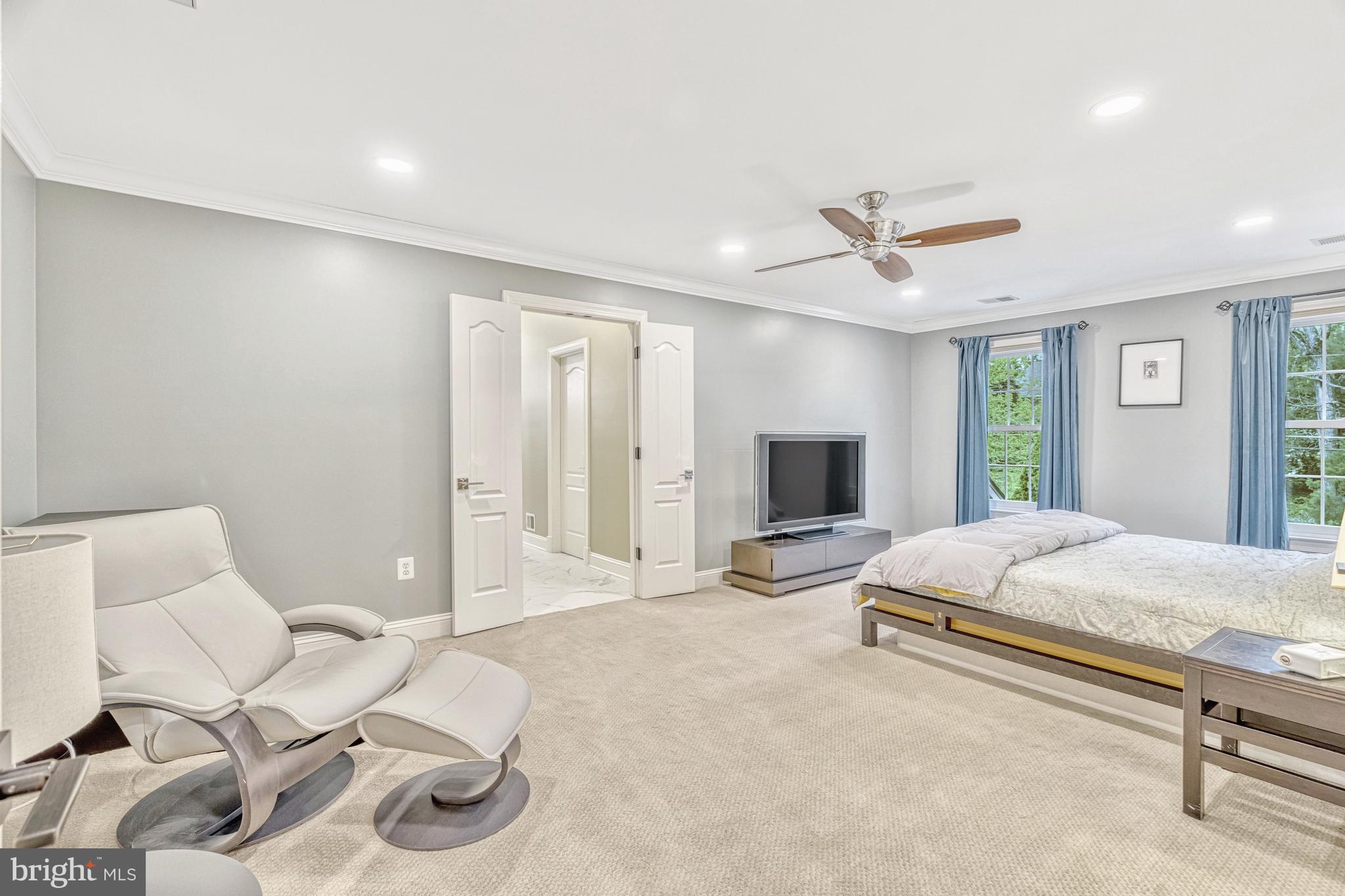 OAKTON GROVE - Residential Lease