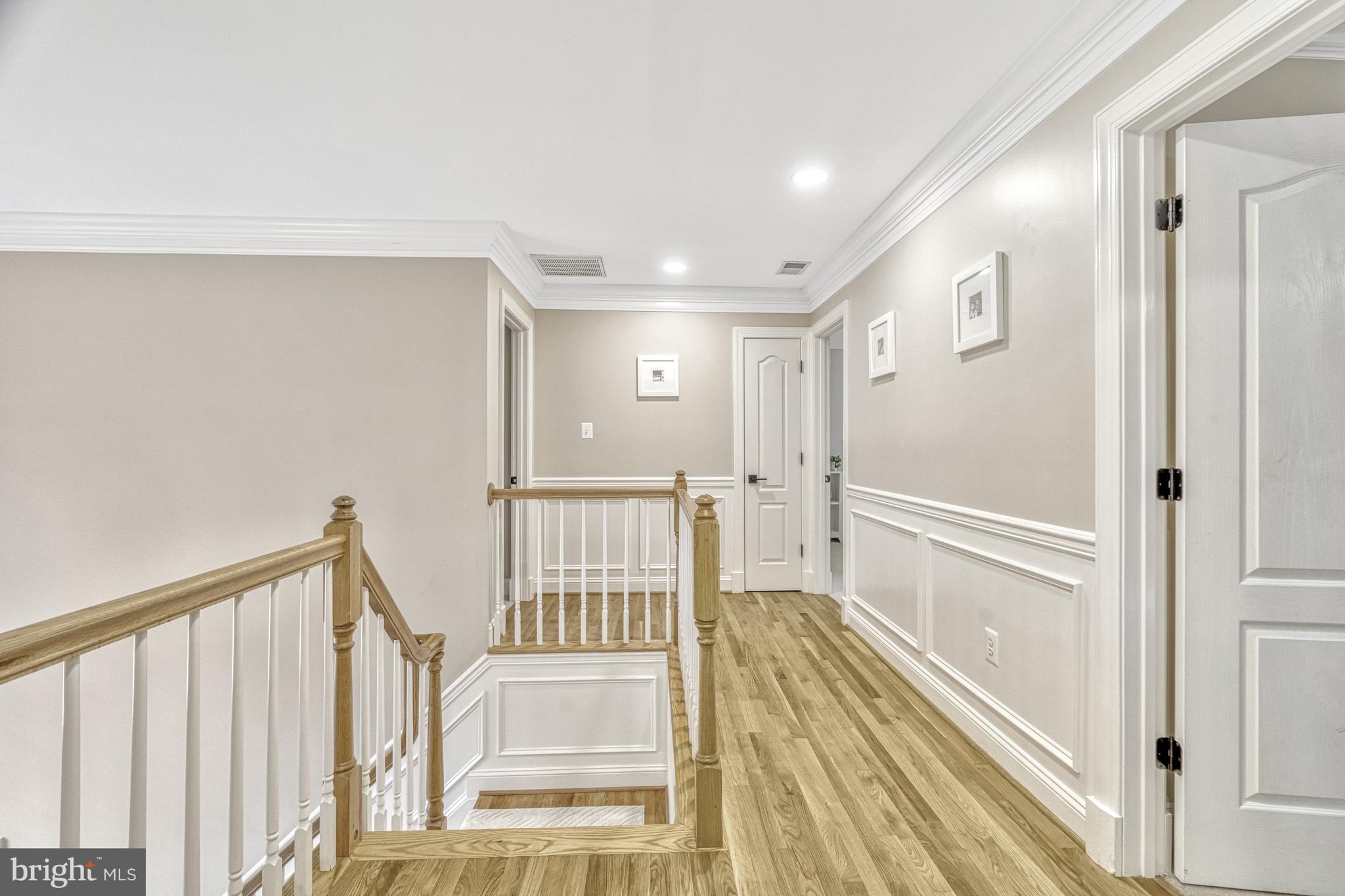 OAKTON GROVE - Residential Lease