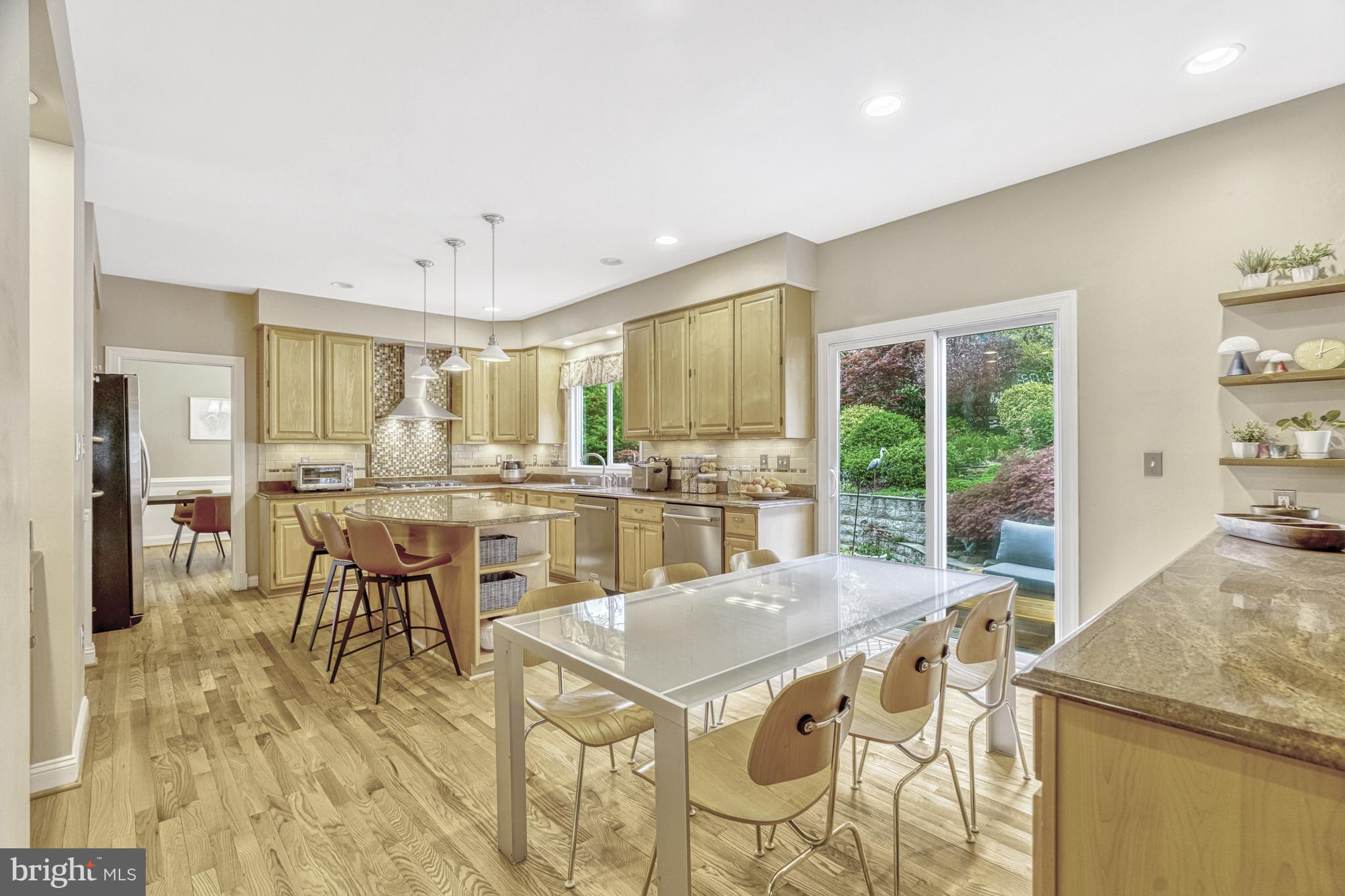 OAKTON GROVE - Residential Lease