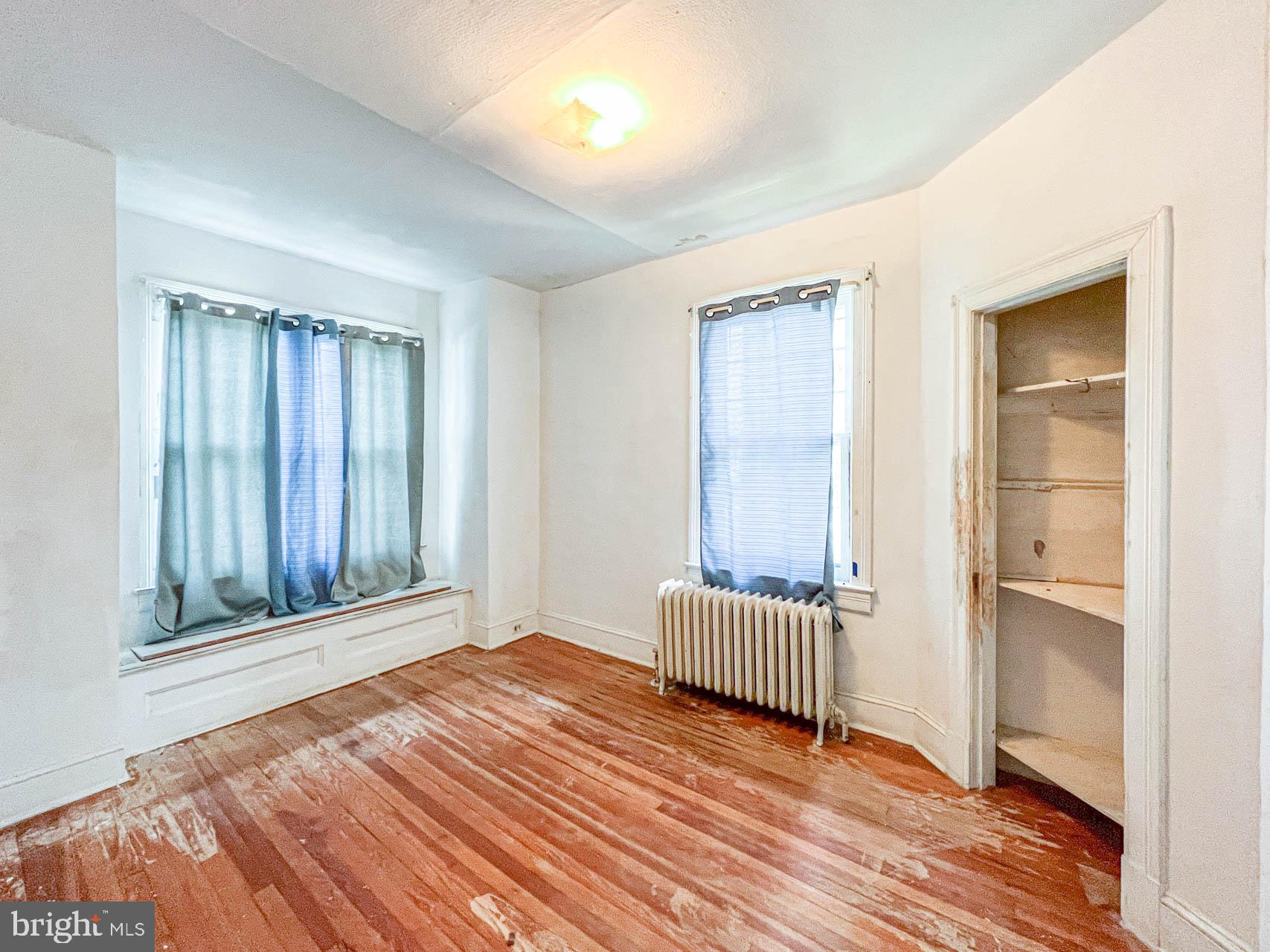 RIVERDALE PARK - Residential