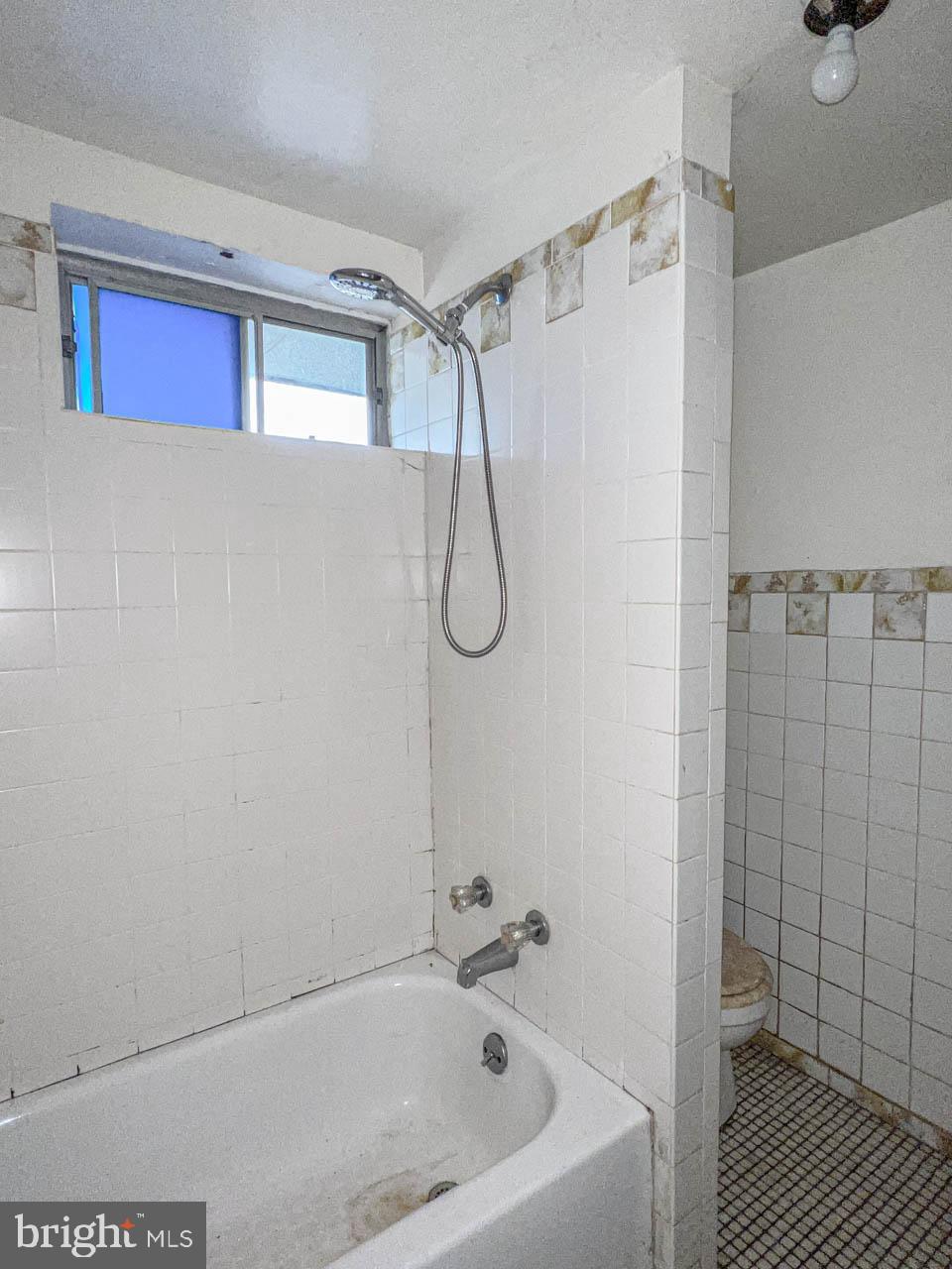 RIVERDALE PARK - Residential