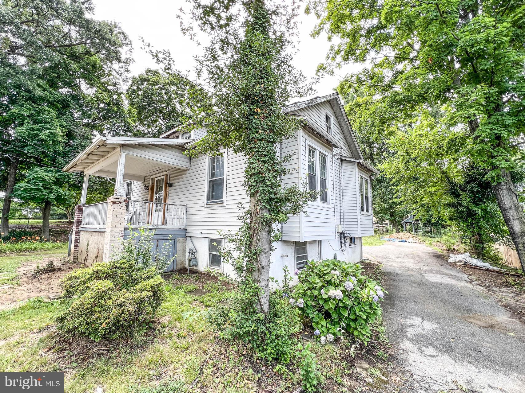 RIVERDALE PARK - Residential