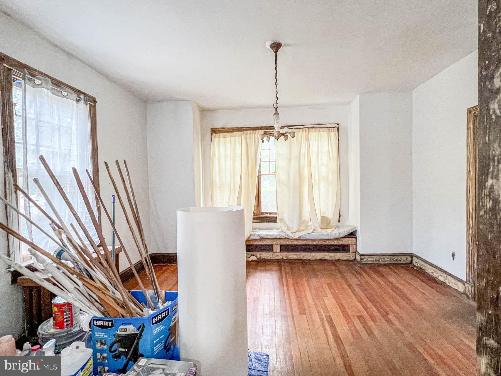 RIVERDALE PARK - Residential