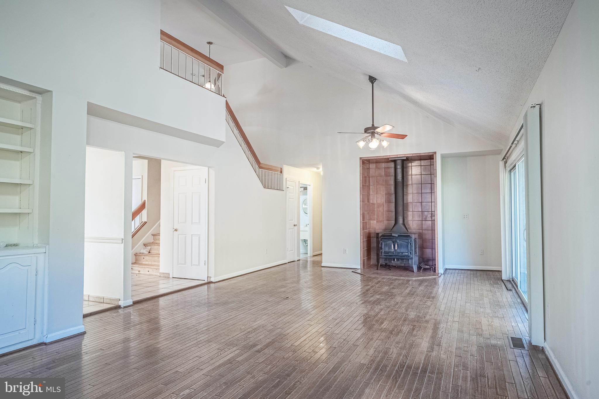 FEATHERSTONE TERRACE - Residential