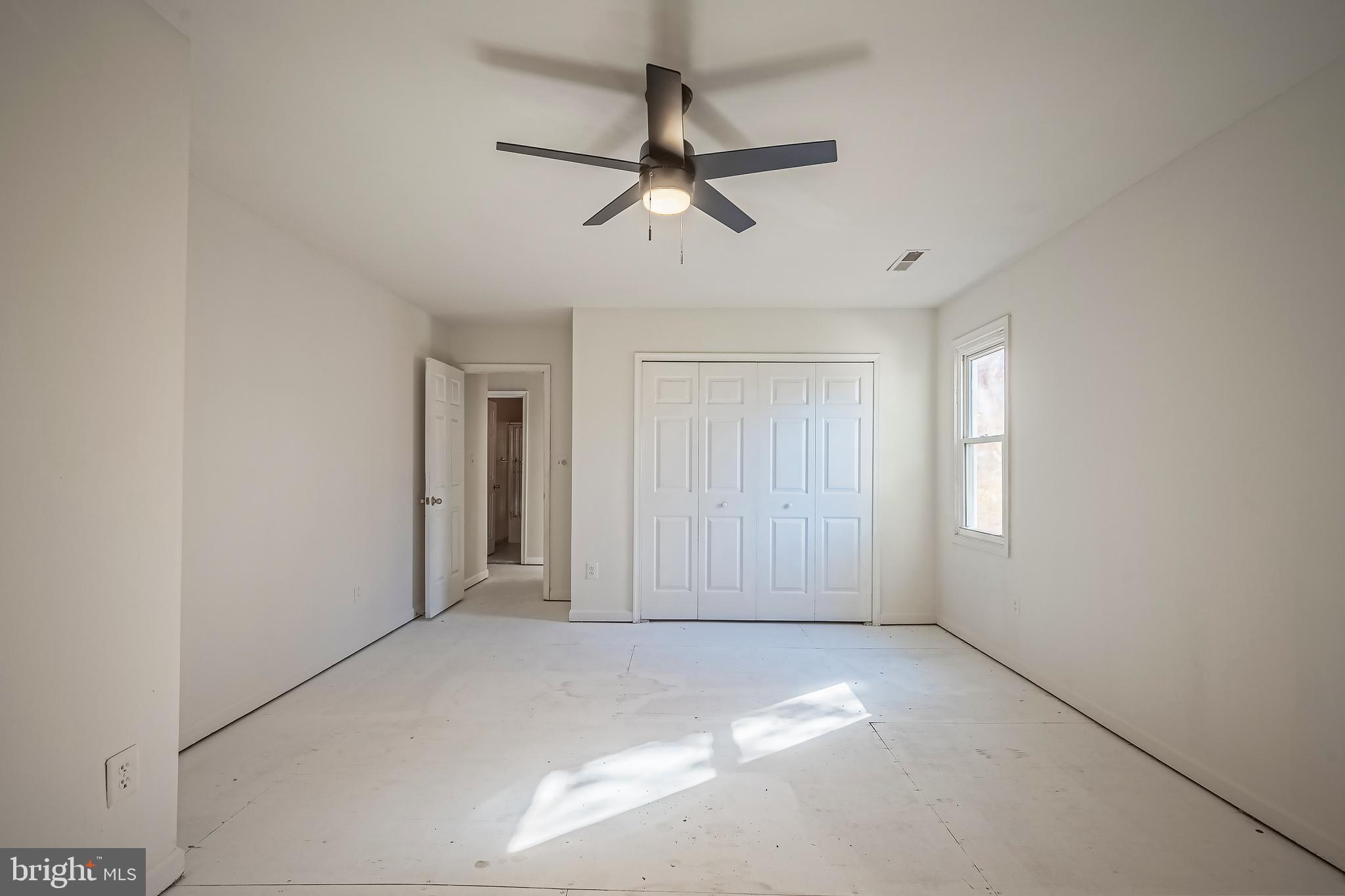 FEATHERSTONE TERRACE - Residential