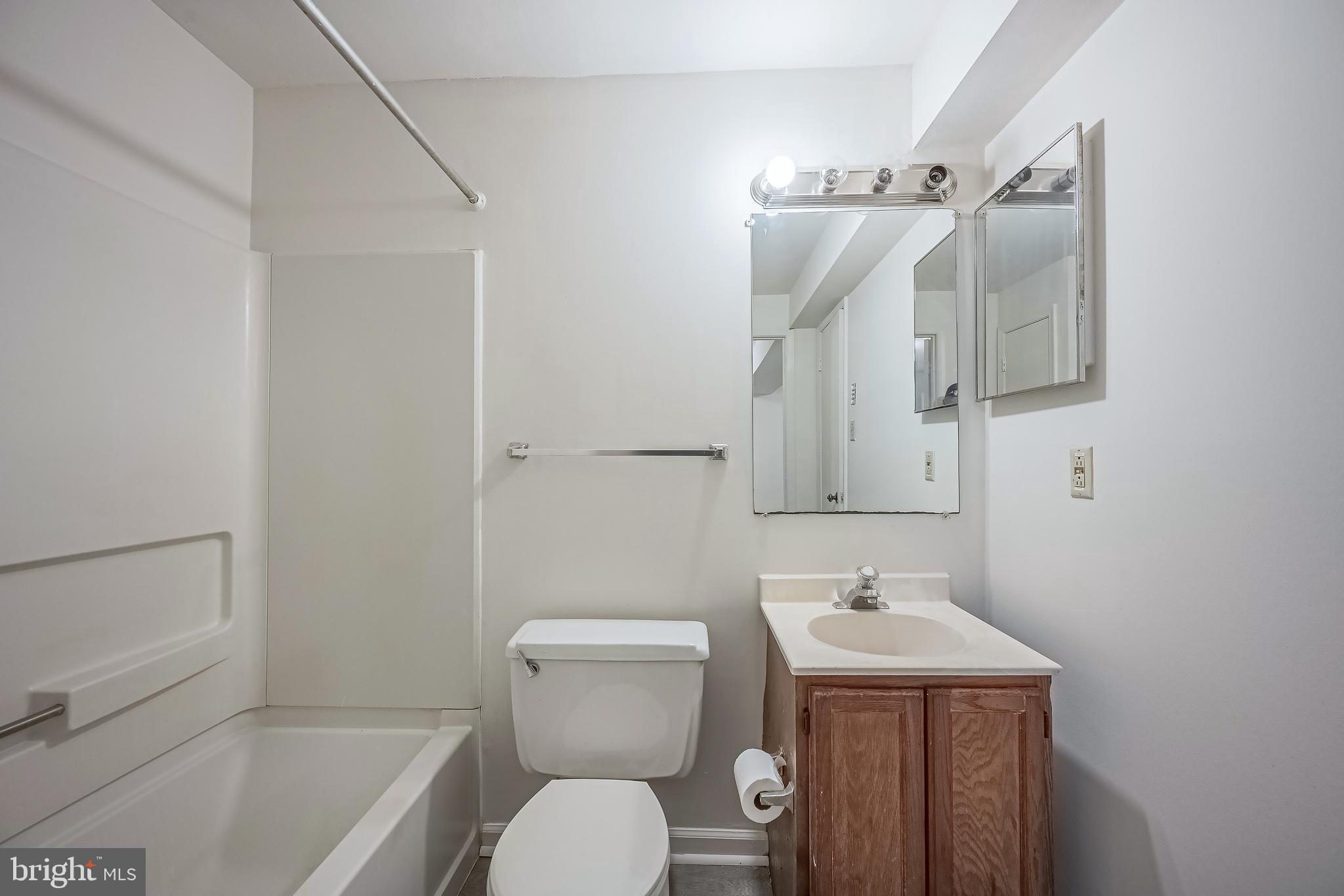 FEATHERSTONE TERRACE - Residential