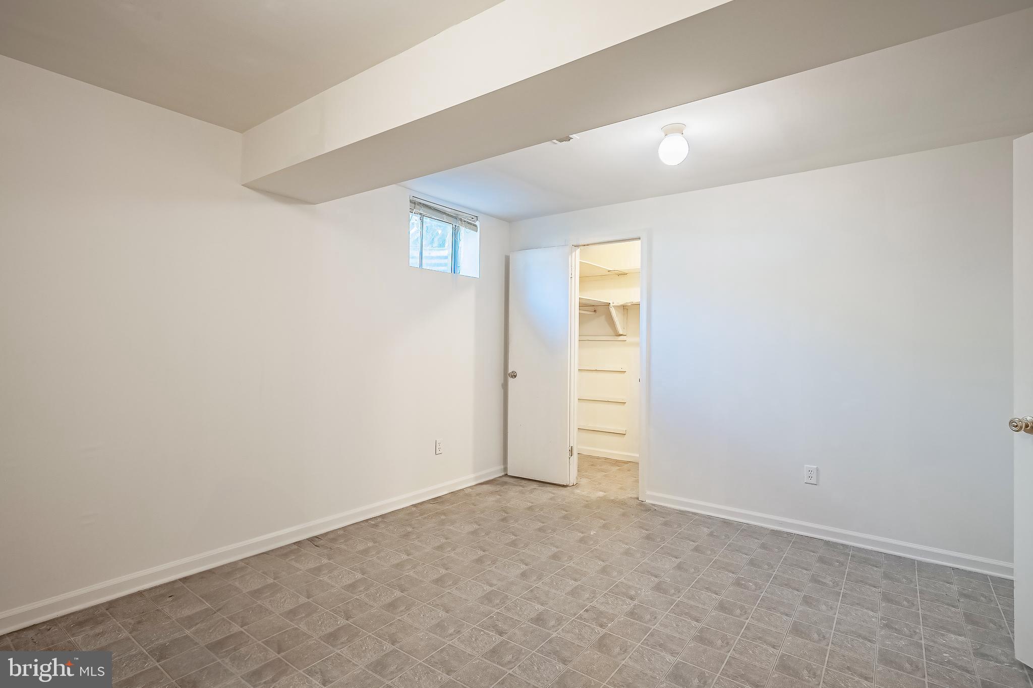 FEATHERSTONE TERRACE - Residential