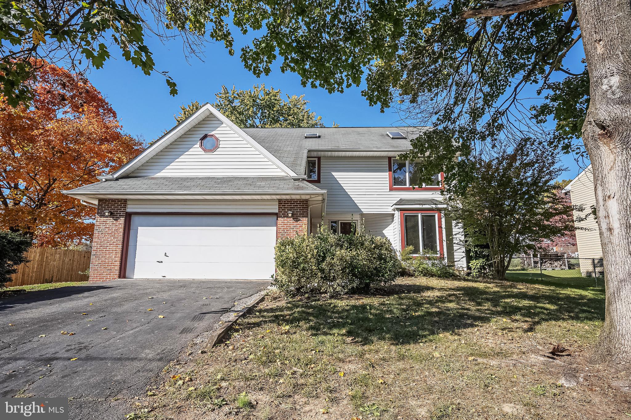 FEATHERSTONE TERRACE - Residential