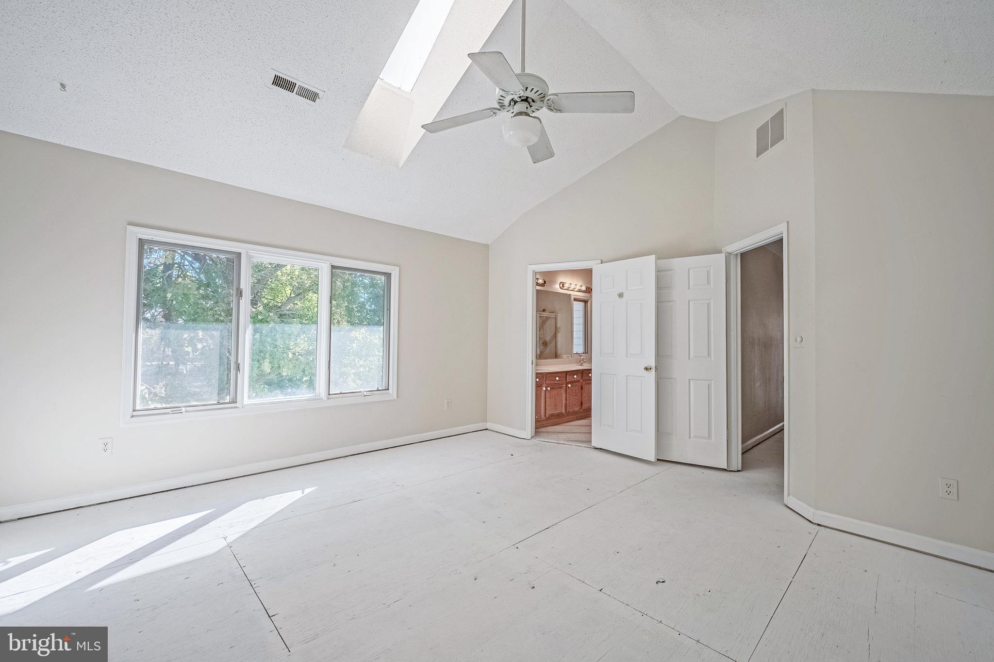 FEATHERSTONE TERRACE - Residential