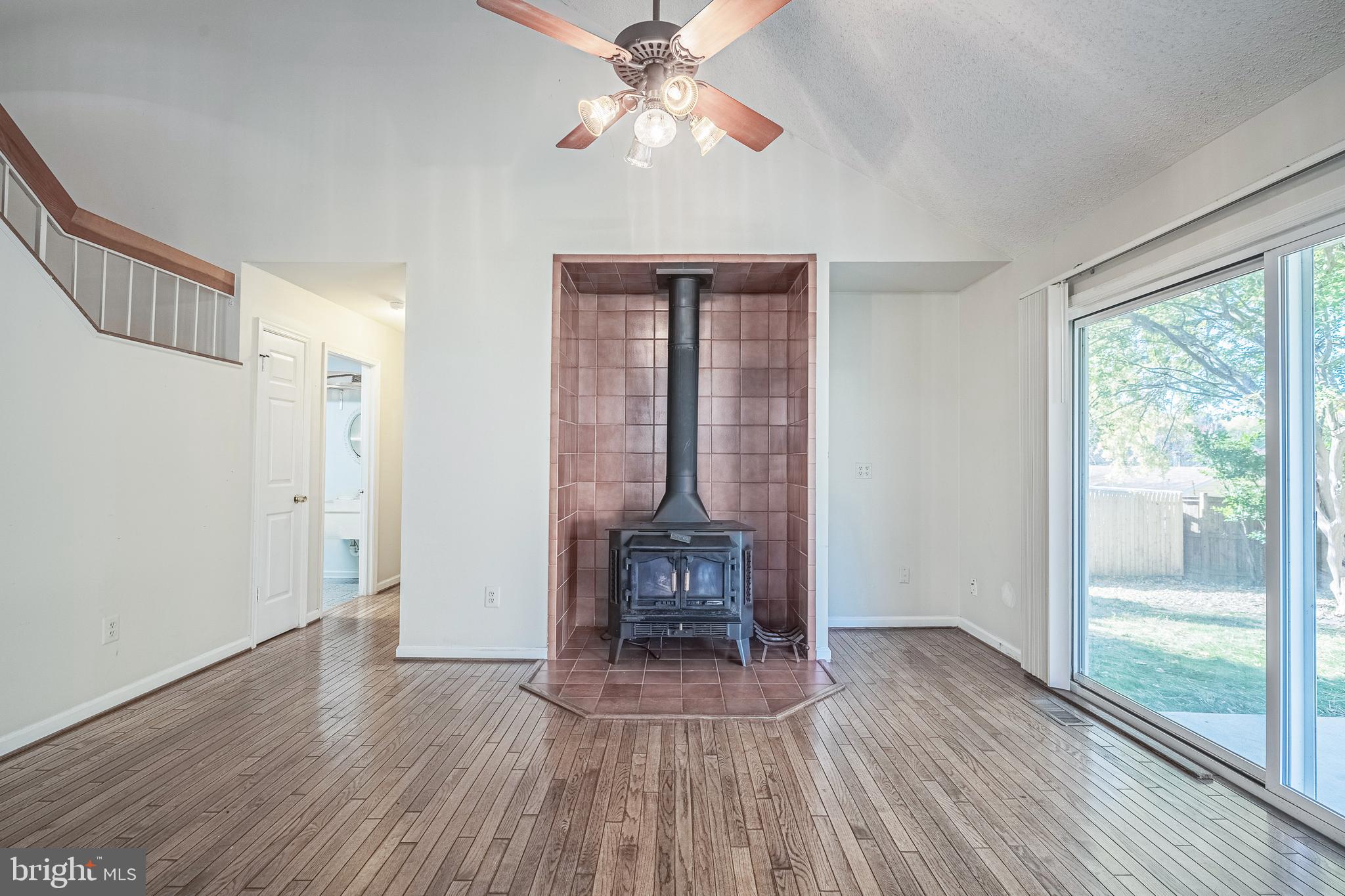 FEATHERSTONE TERRACE - Residential