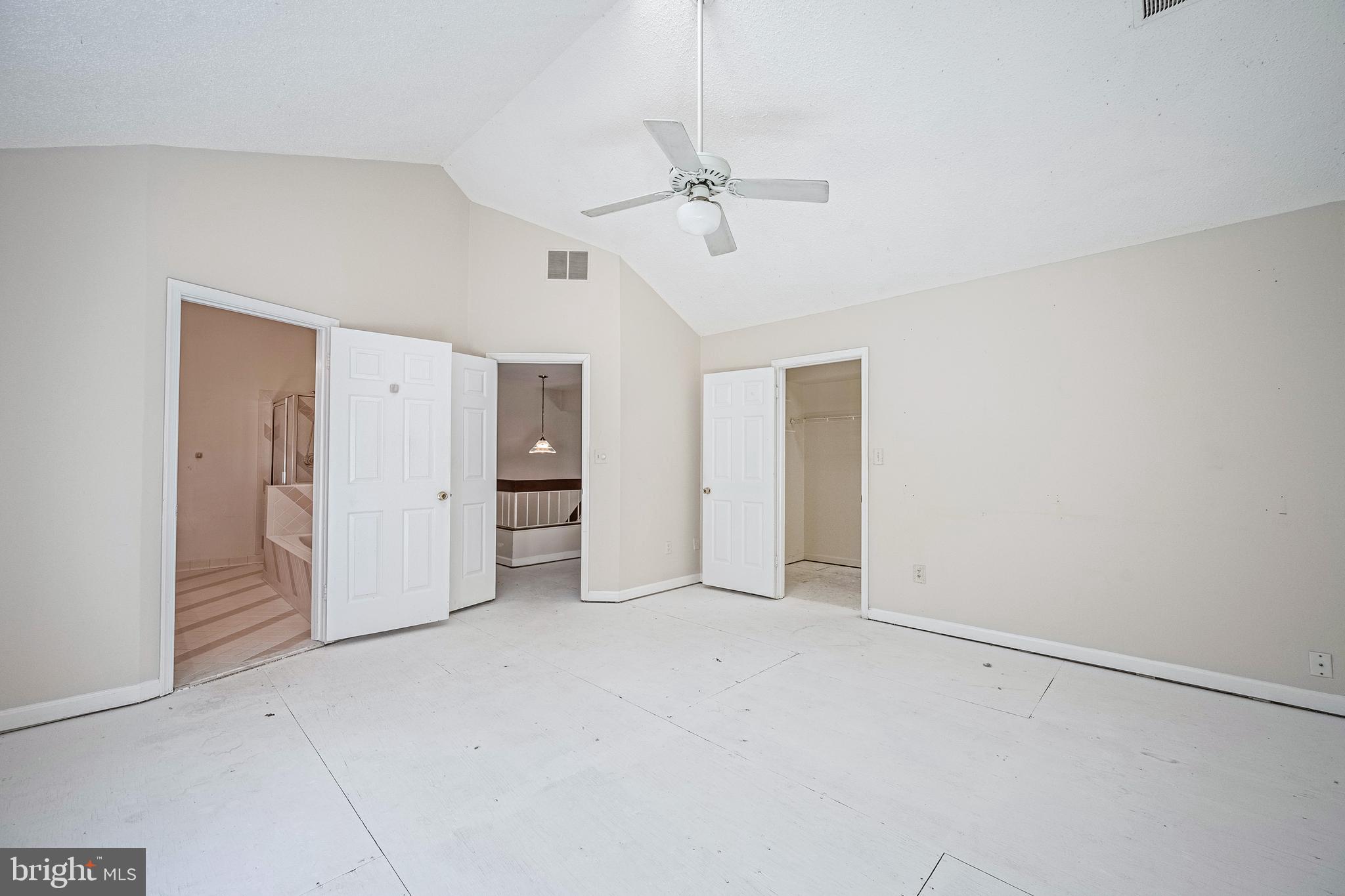 FEATHERSTONE TERRACE - Residential