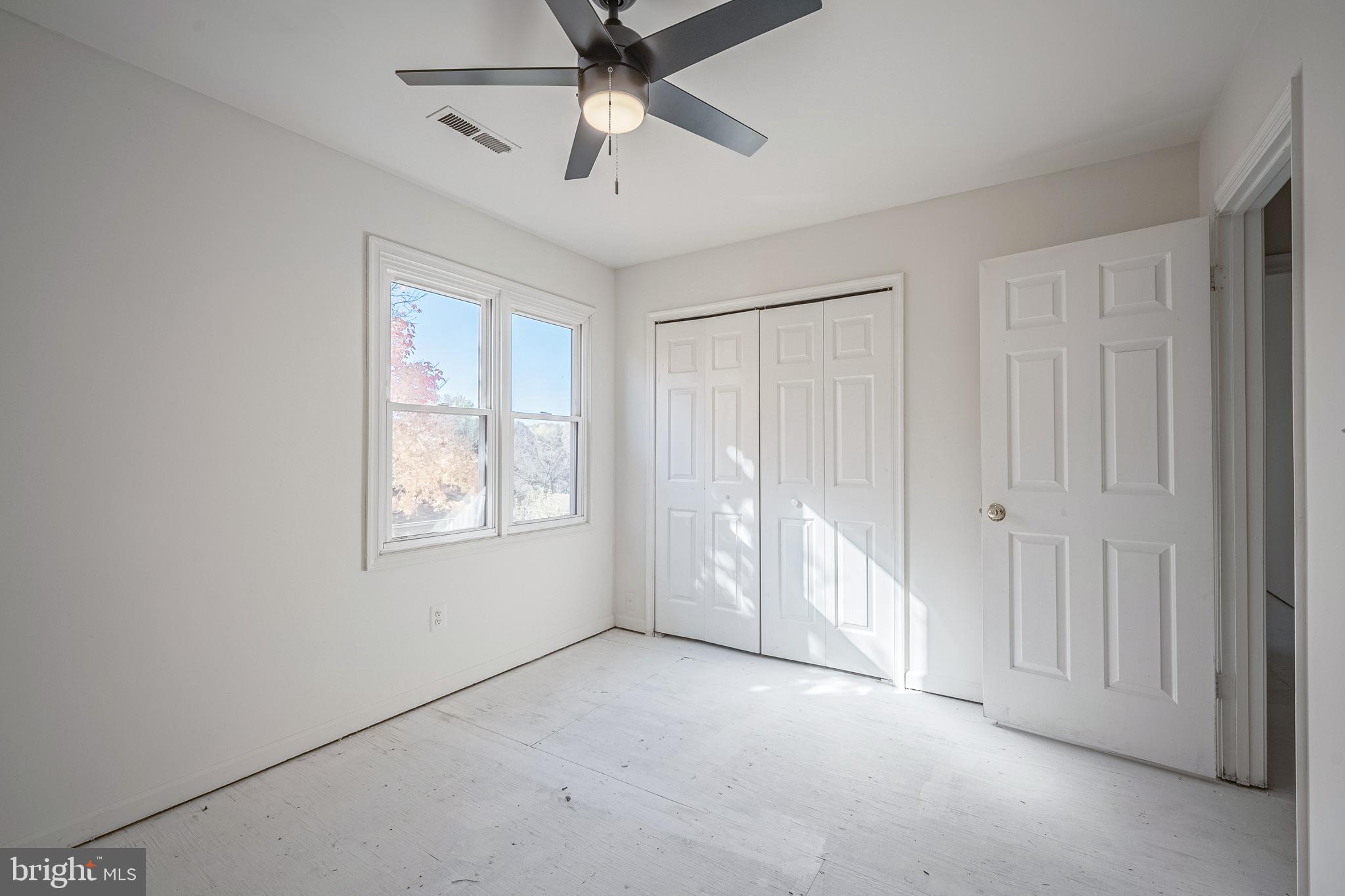 FEATHERSTONE TERRACE - Residential