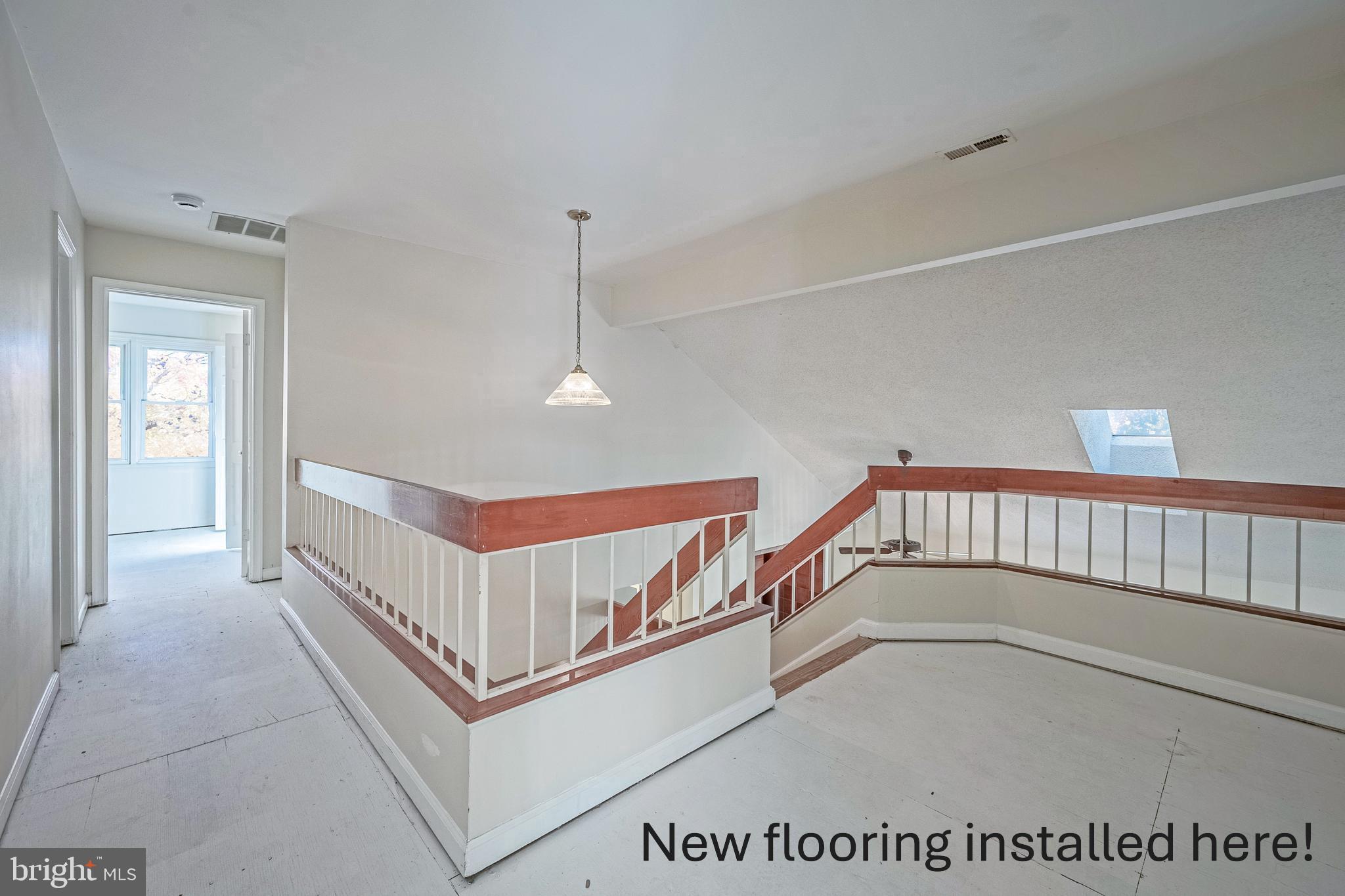 FEATHERSTONE TERRACE - Residential