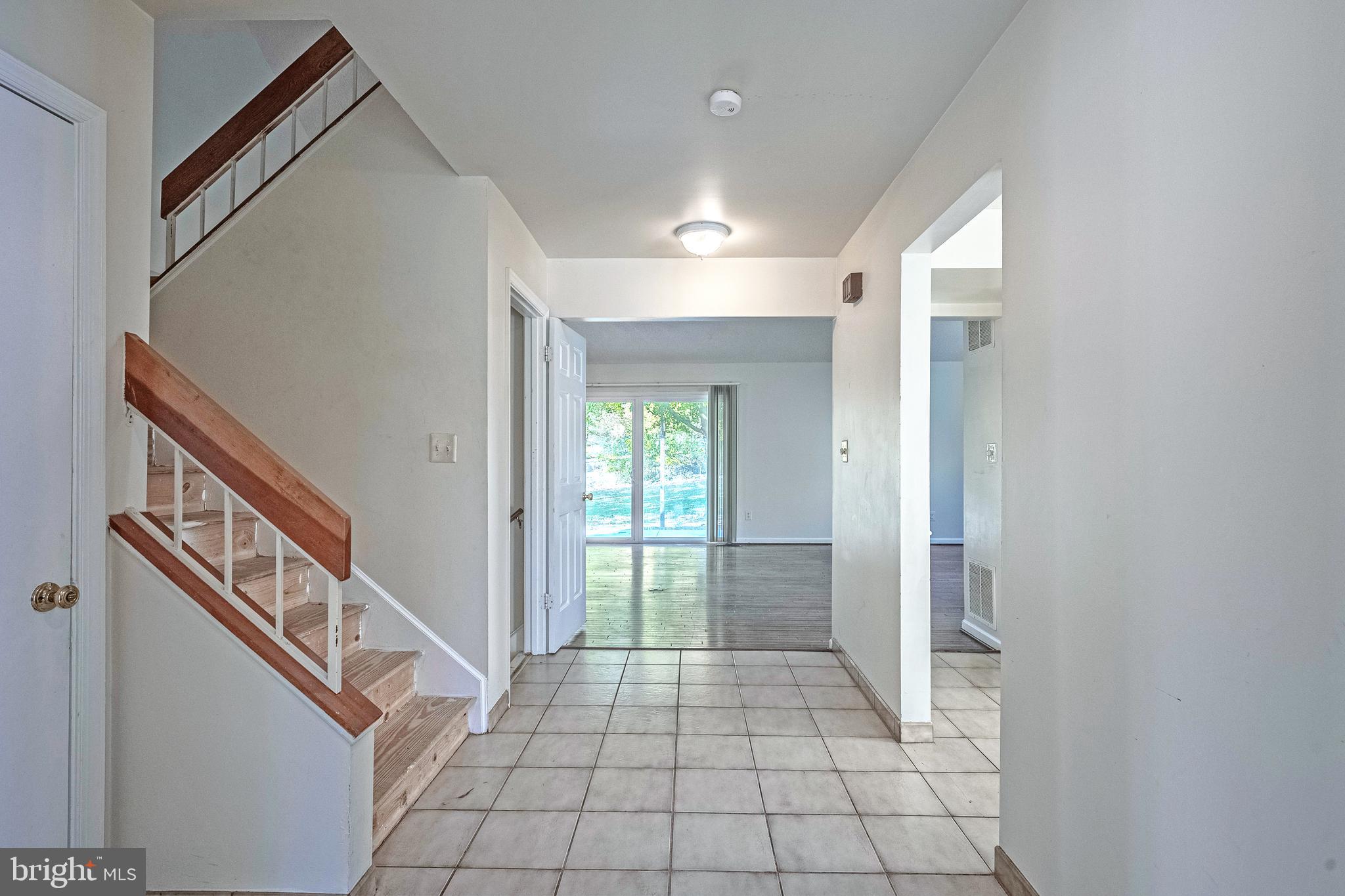 FEATHERSTONE TERRACE - Residential