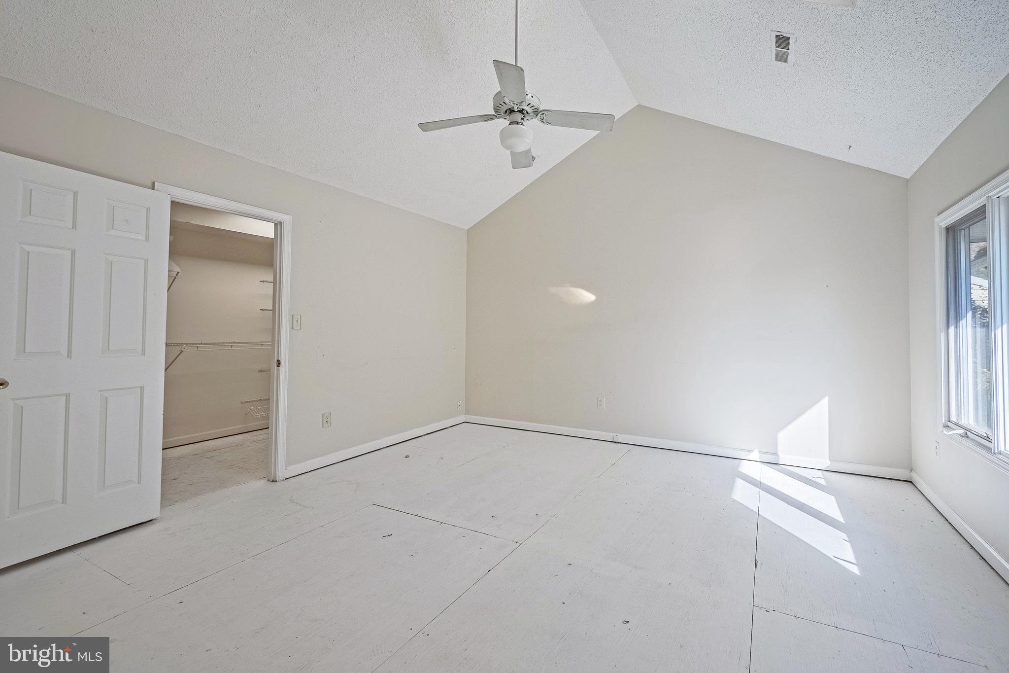 FEATHERSTONE TERRACE - Residential