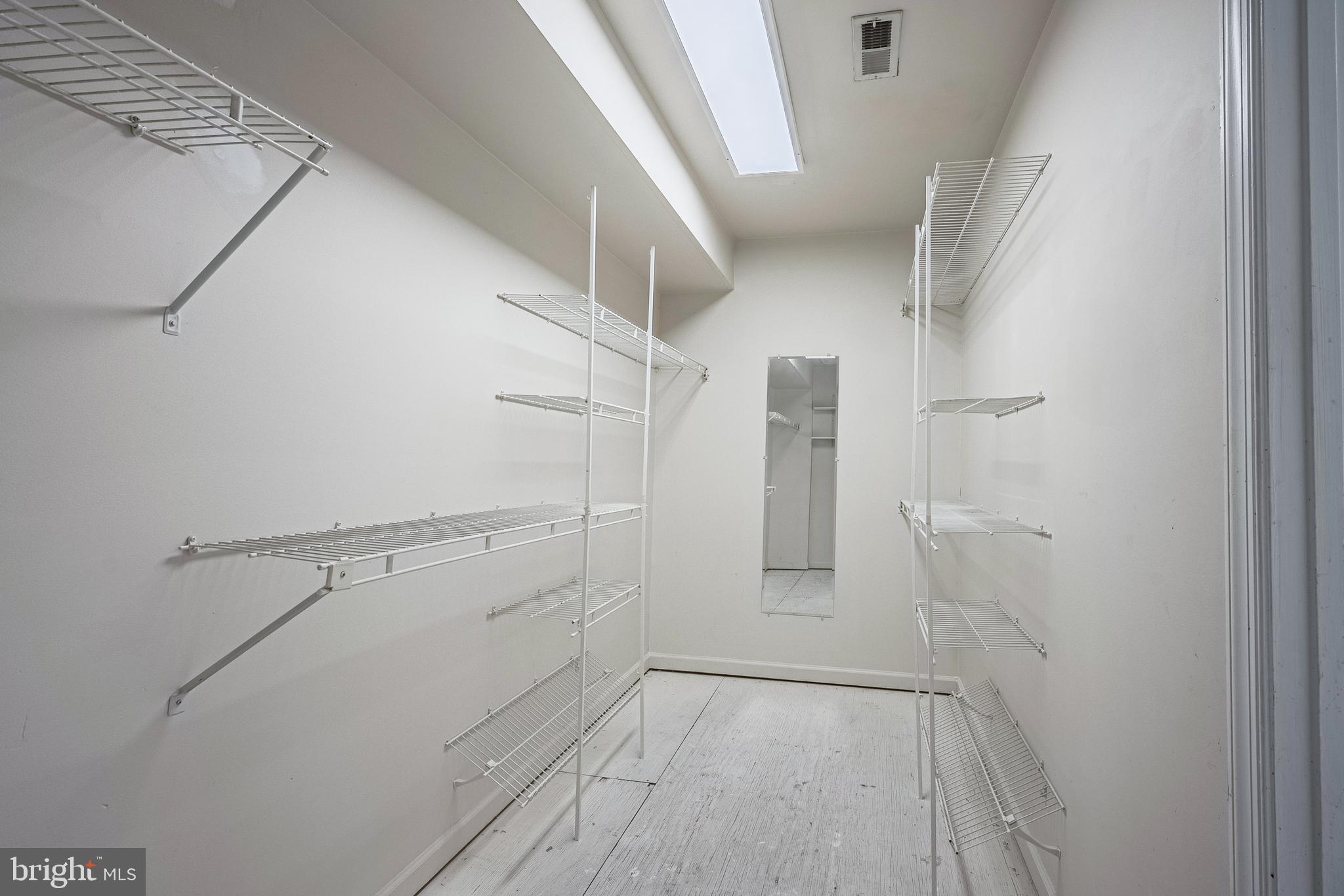 FEATHERSTONE TERRACE - Residential