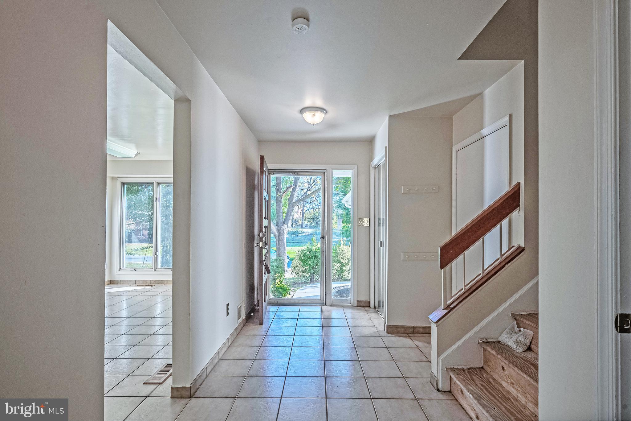 FEATHERSTONE TERRACE - Residential