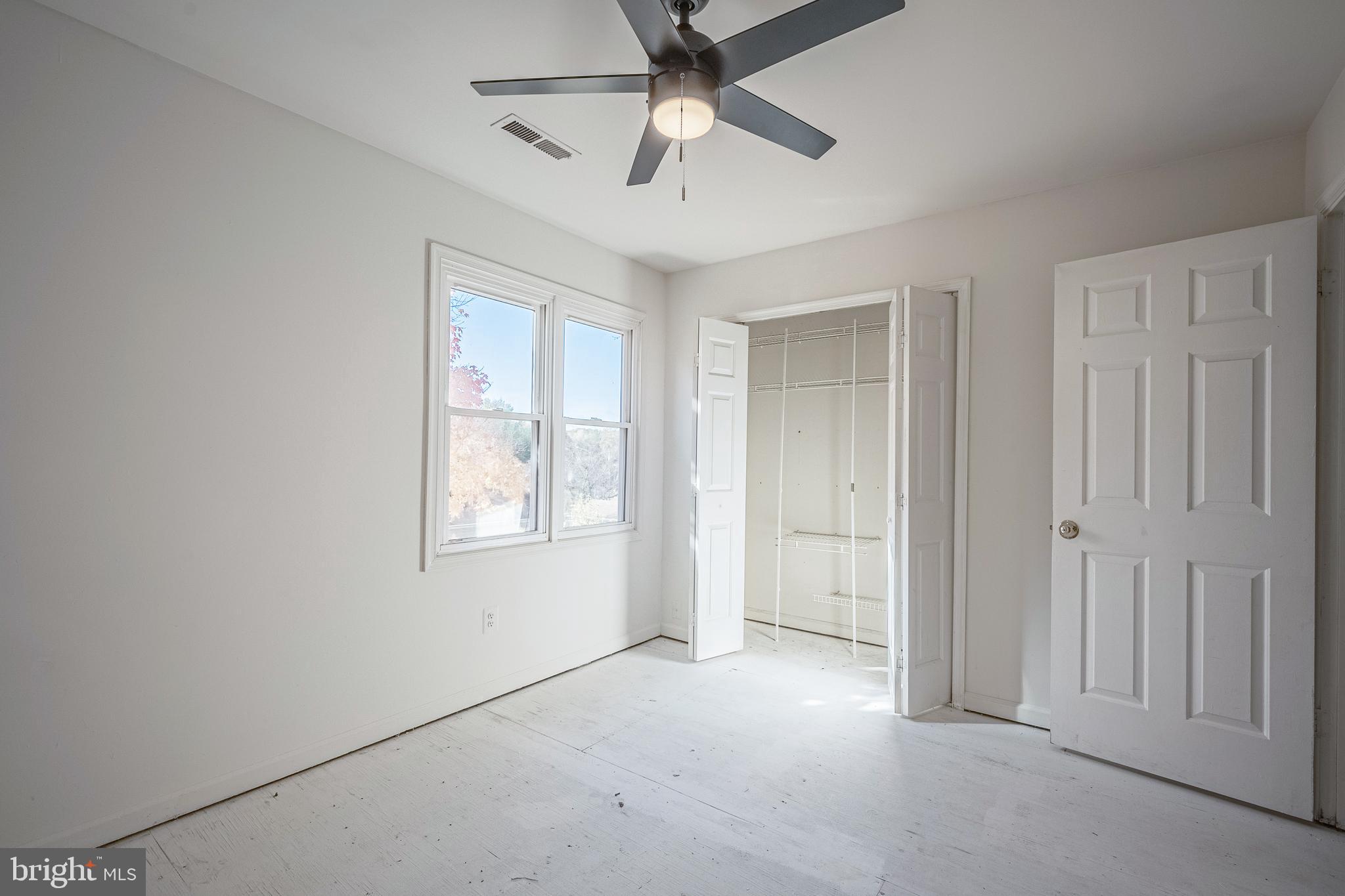 FEATHERSTONE TERRACE - Residential