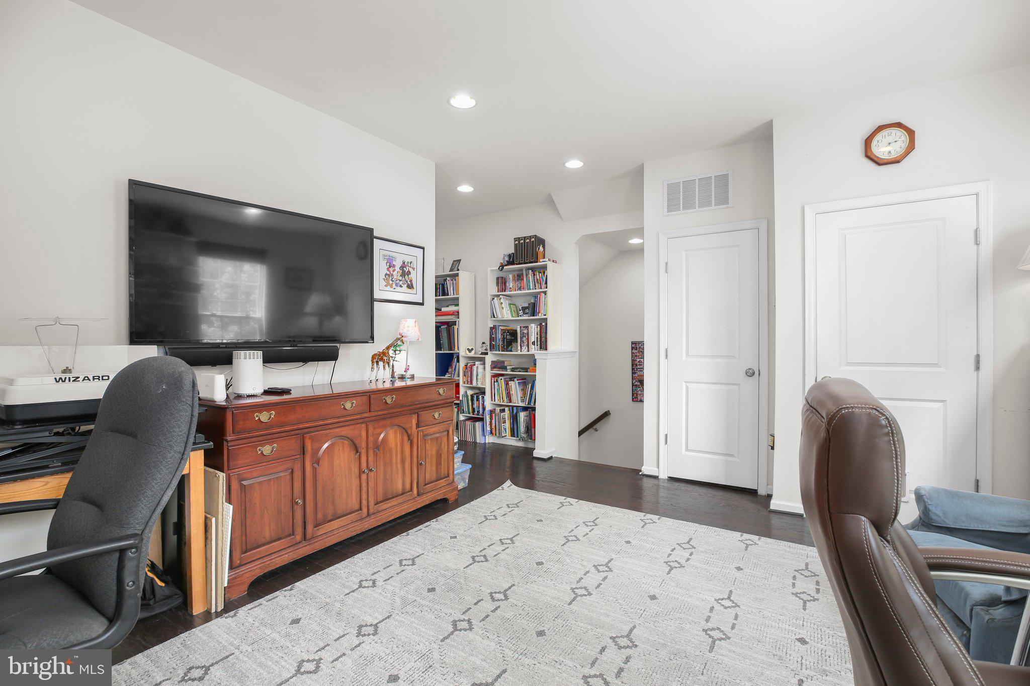 EMBREY MILL - Residential