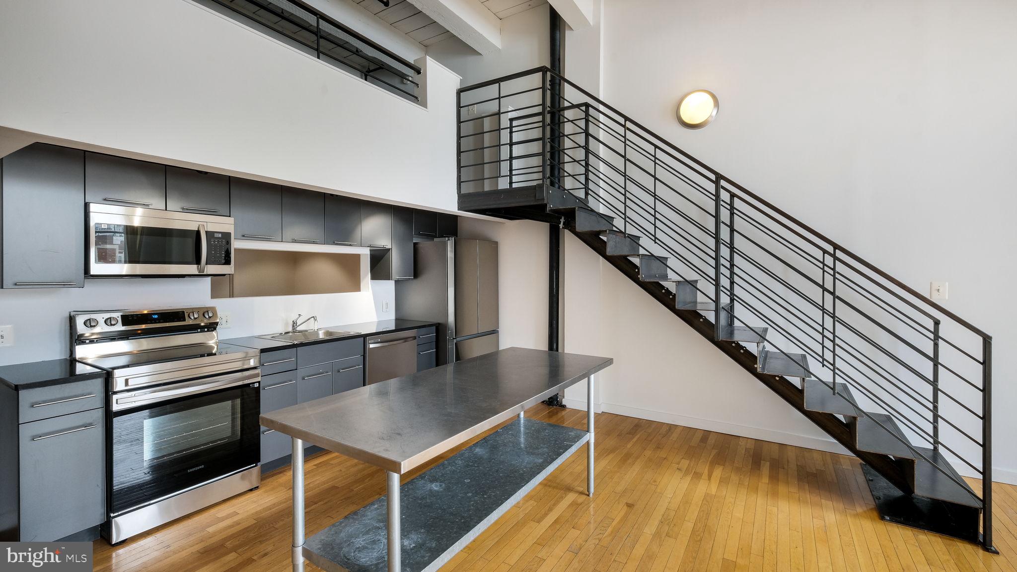 1027 ARCH STREET 606