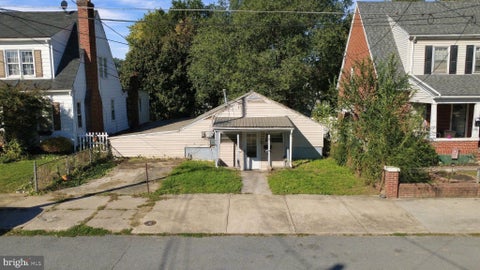 Photo of 809 Virginia Avenue, MARTINSBURG, WV 25401 (MLS # WVBE2055426)