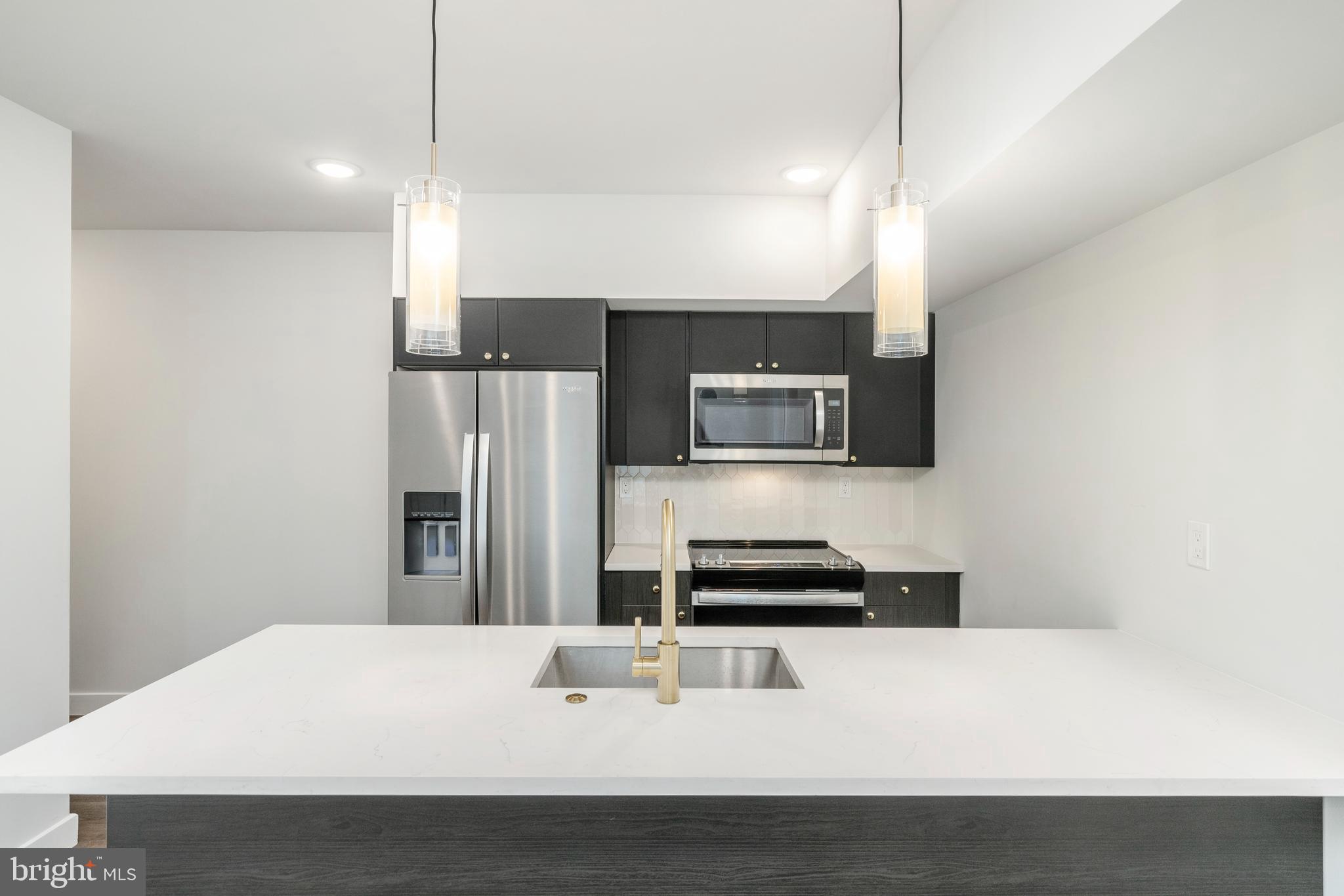 1102 GERMANTOWN AVENUE 302