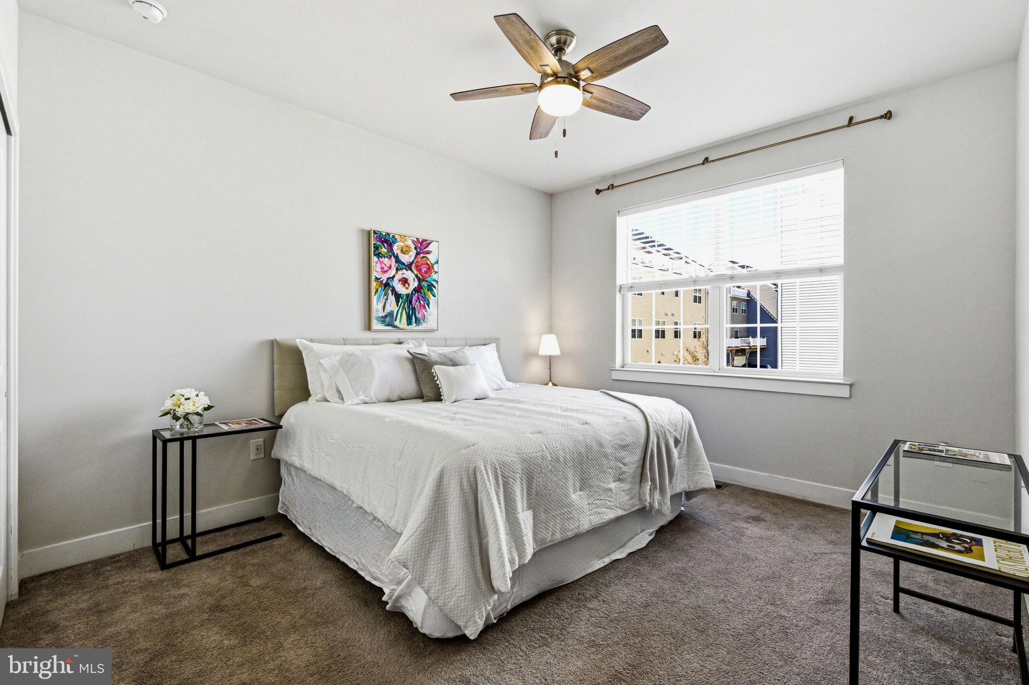 WATERSIDE - Residential