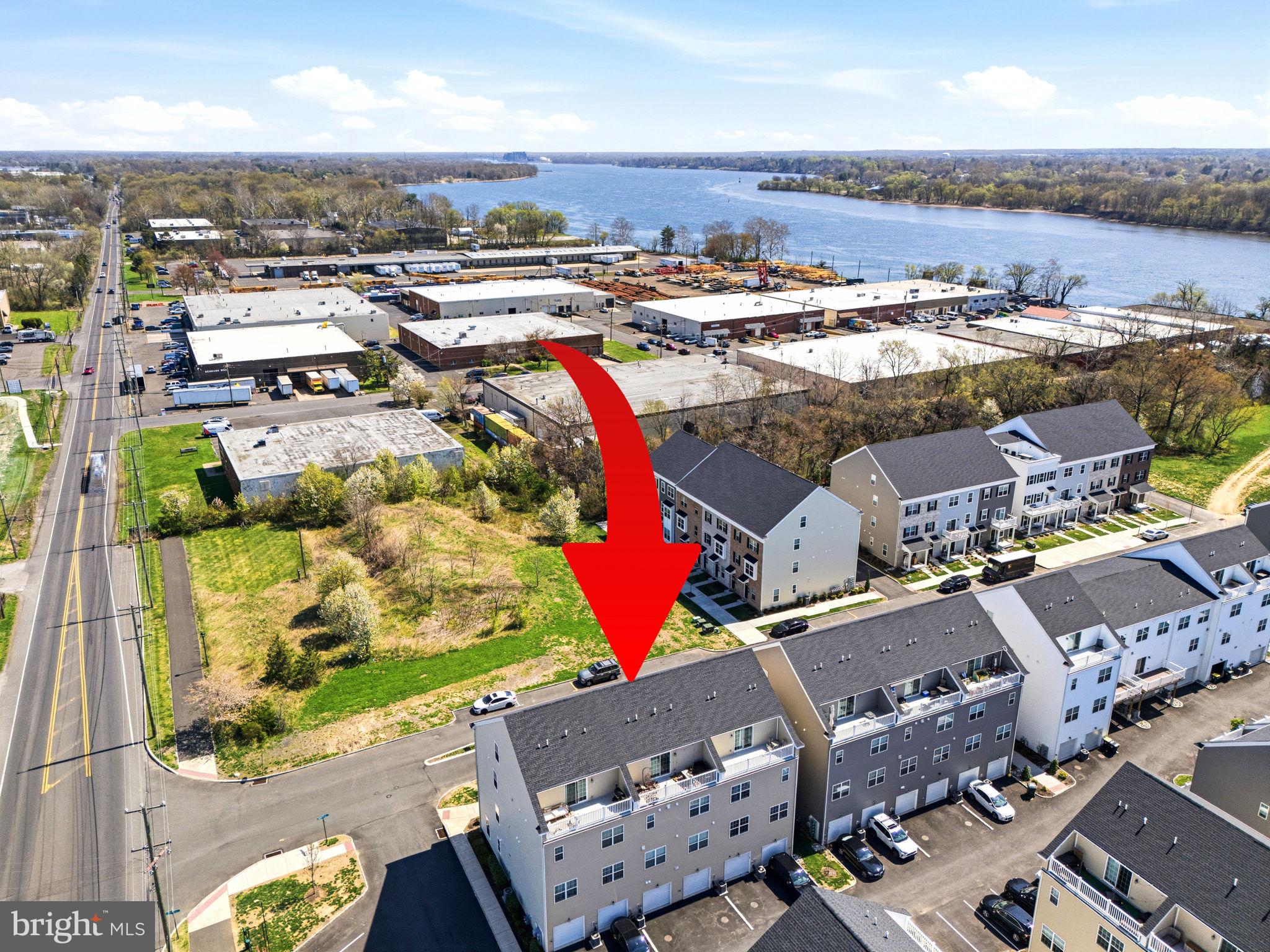 WATERSIDE - Residential