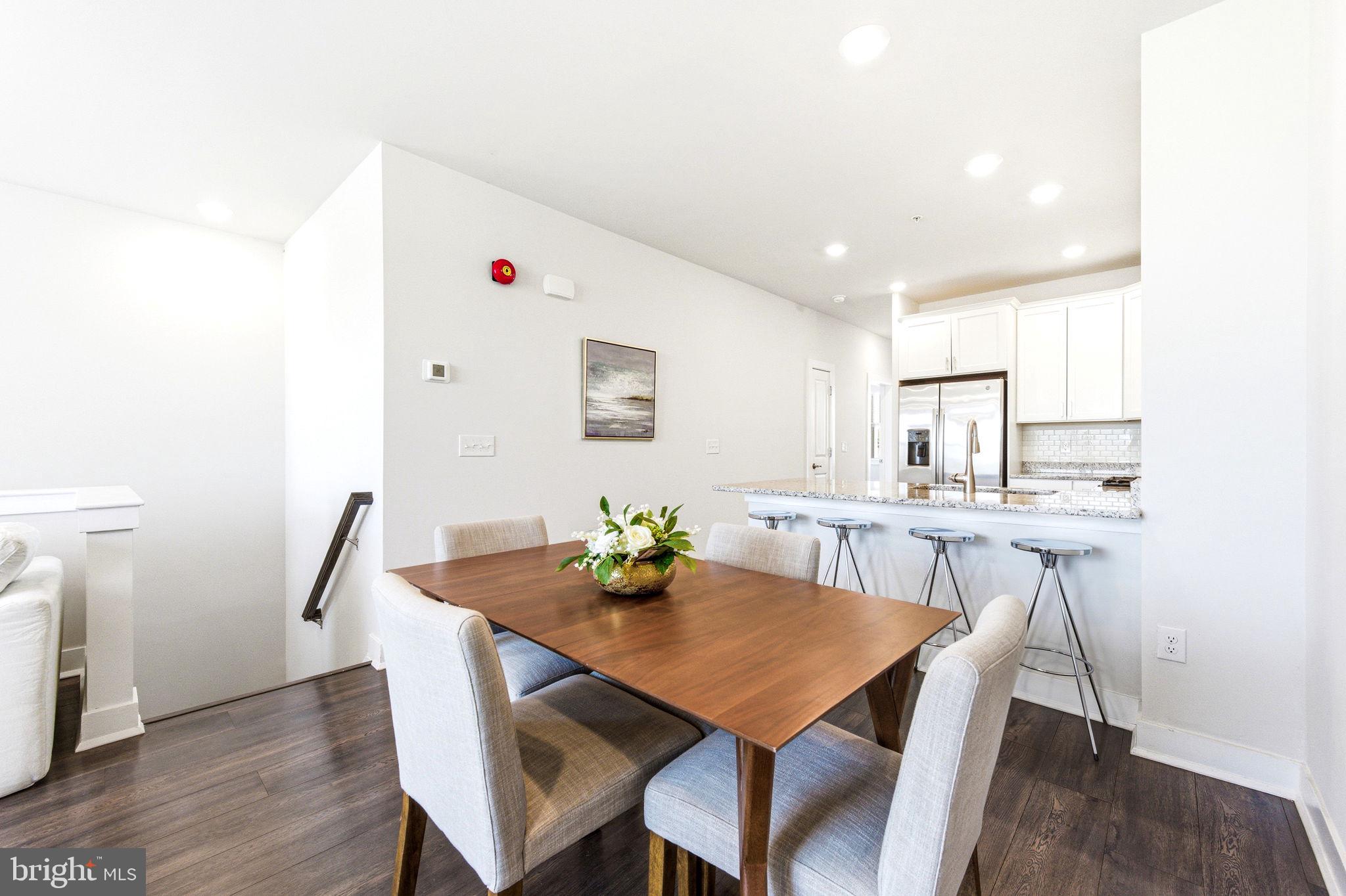 WATERSIDE - Residential