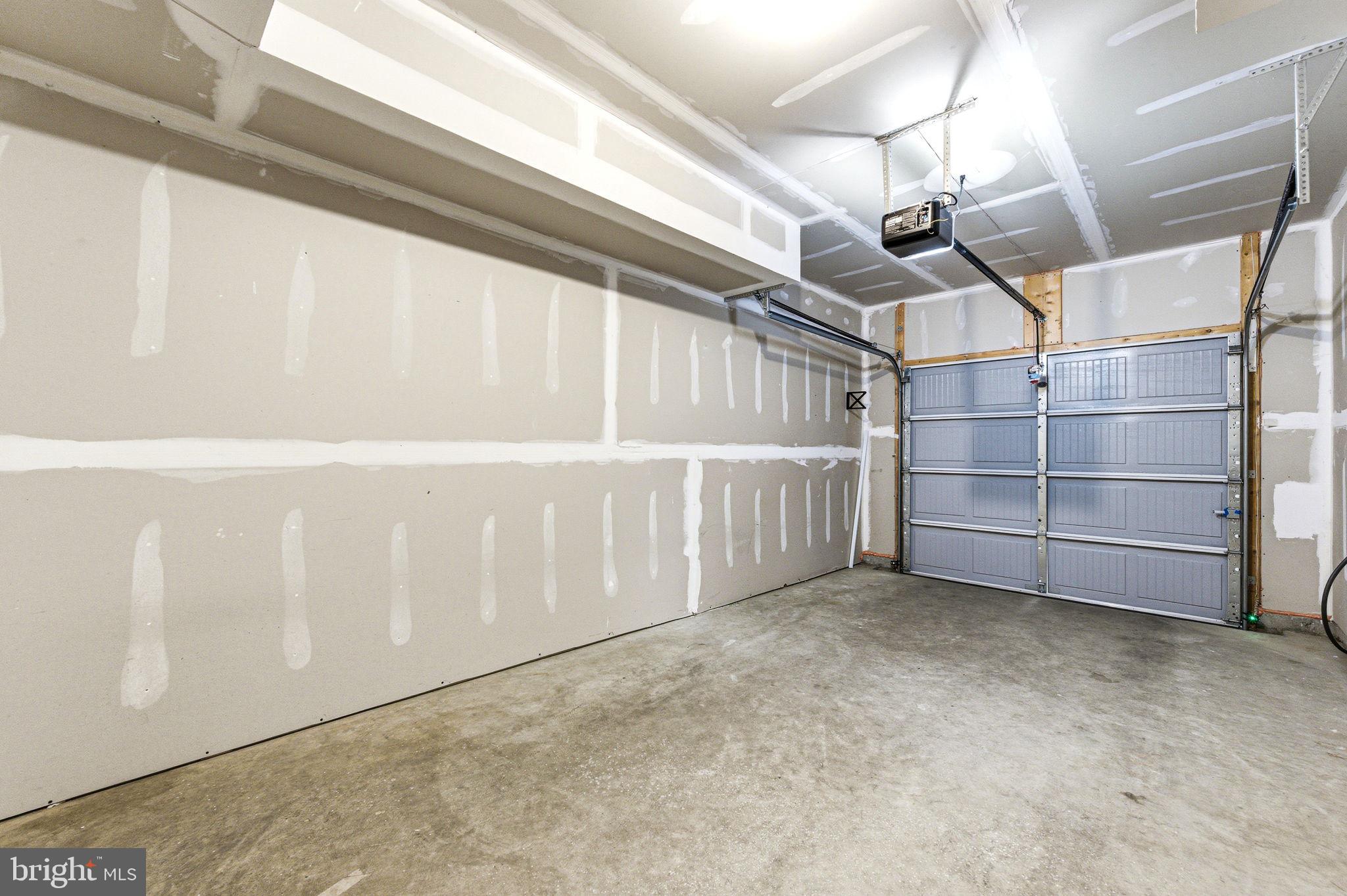 WATERSIDE - Residential