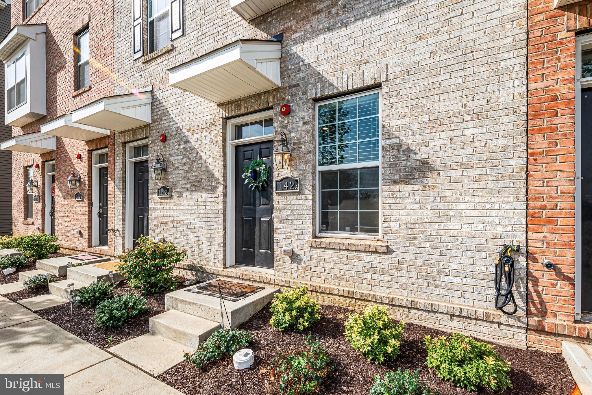 WATERSIDE - Residential