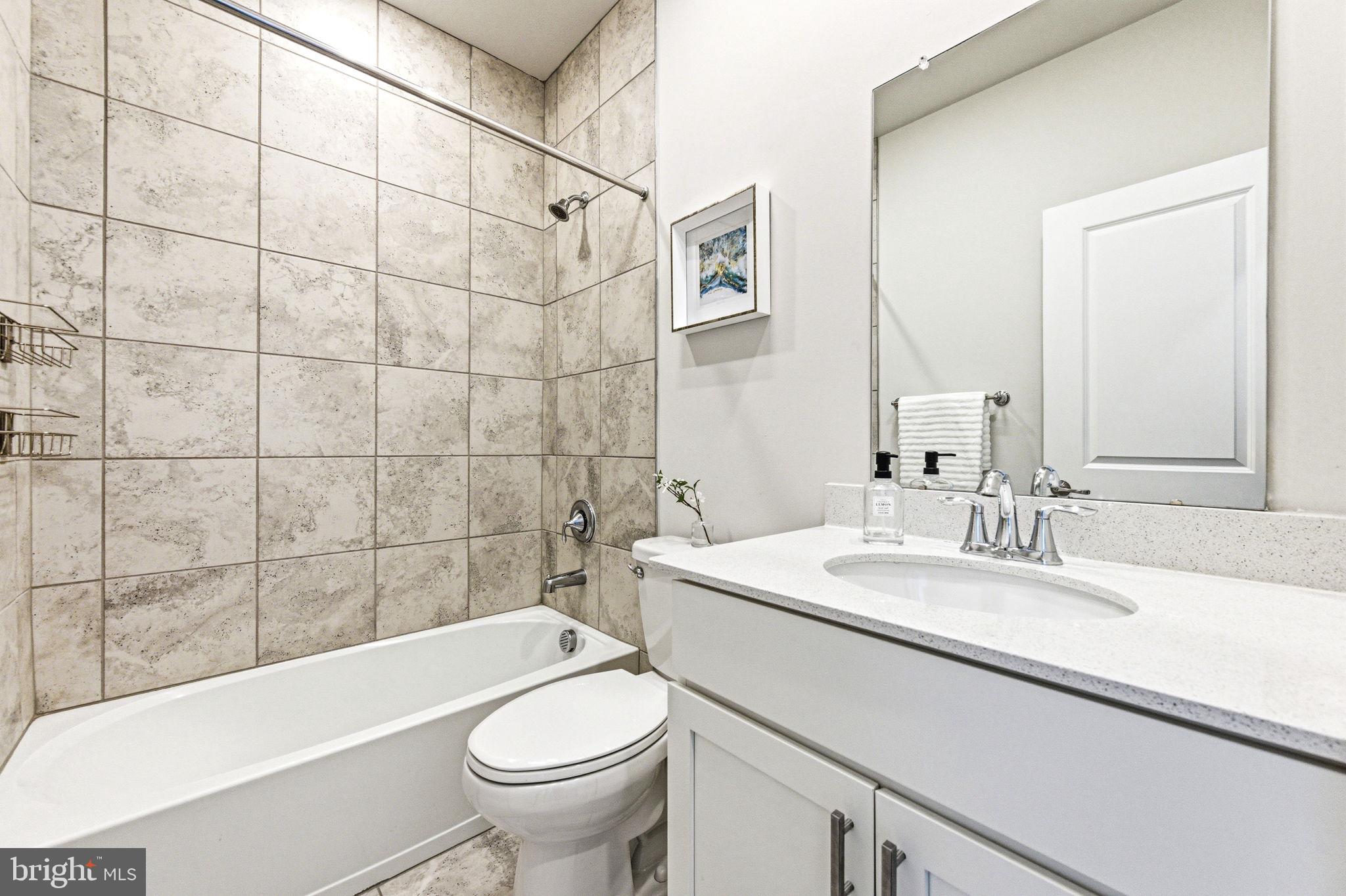 WATERSIDE - Residential