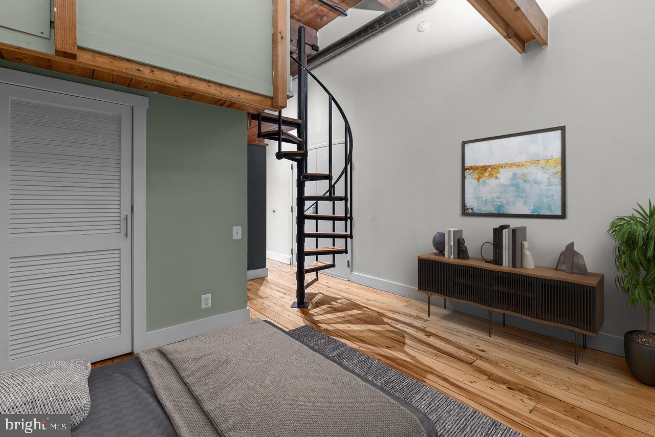 OLD CITY - Residential