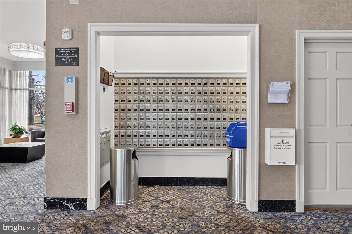 RIVER TOWERS - Residential