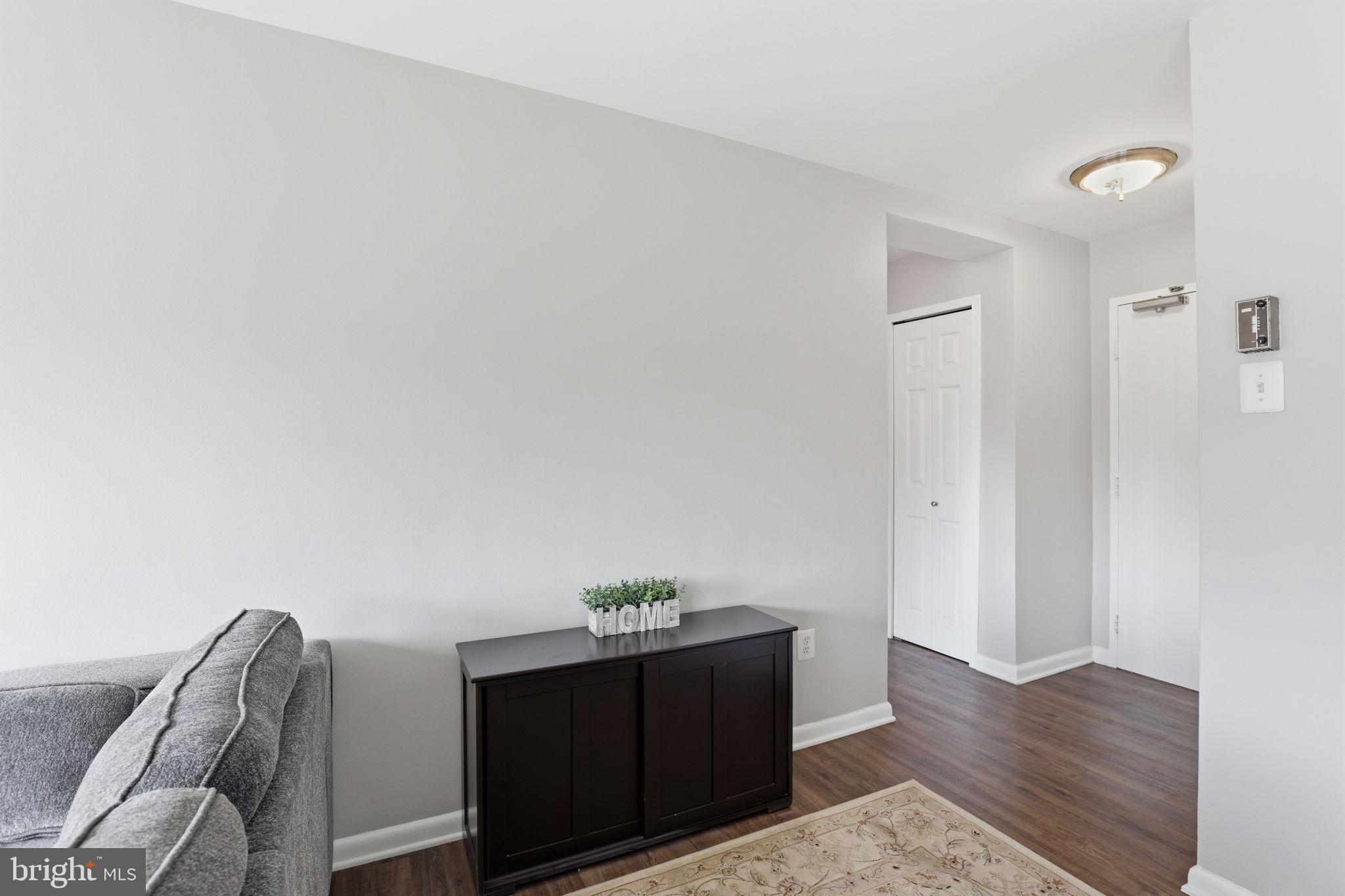 RIVER TOWERS - Residential