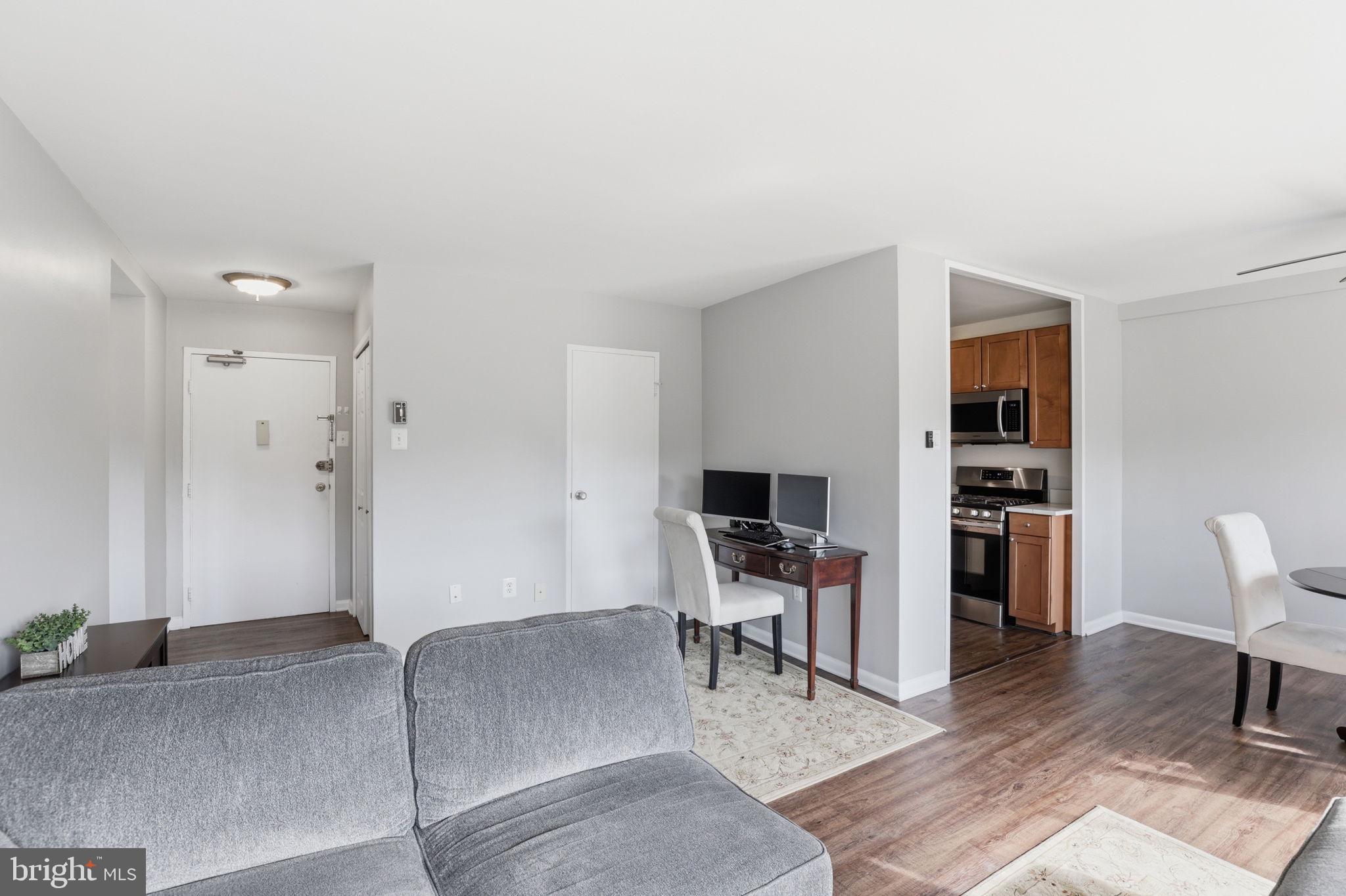 RIVER TOWERS - Residential