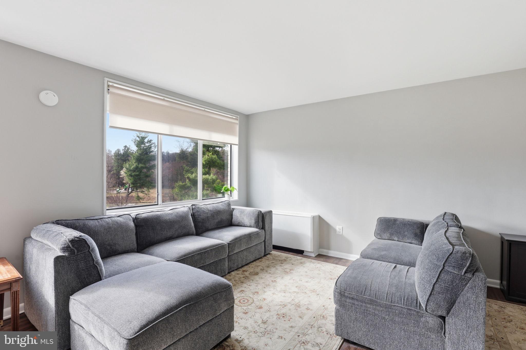 RIVER TOWERS - Residential