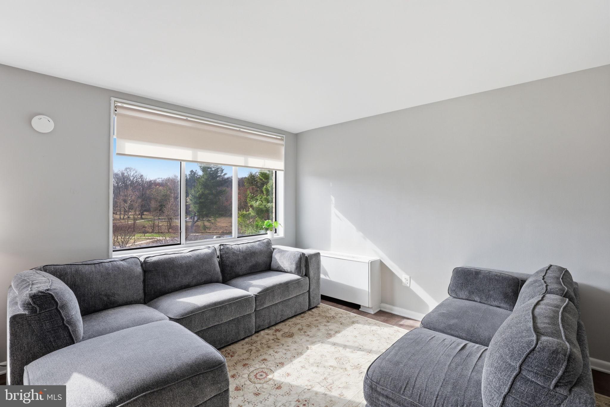 RIVER TOWERS - Residential