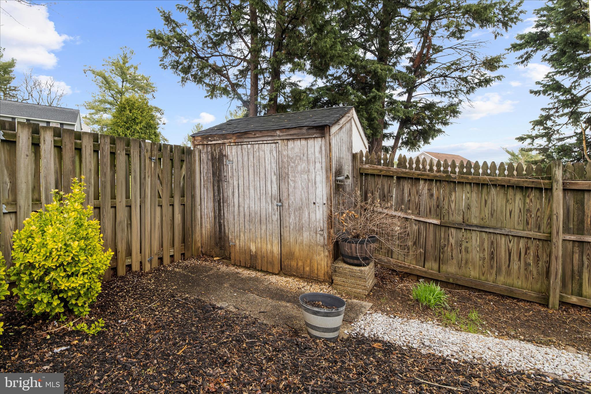 WILLOWCREST - Residential