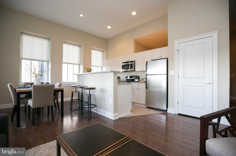 DOWNTOWN - Residential Lease