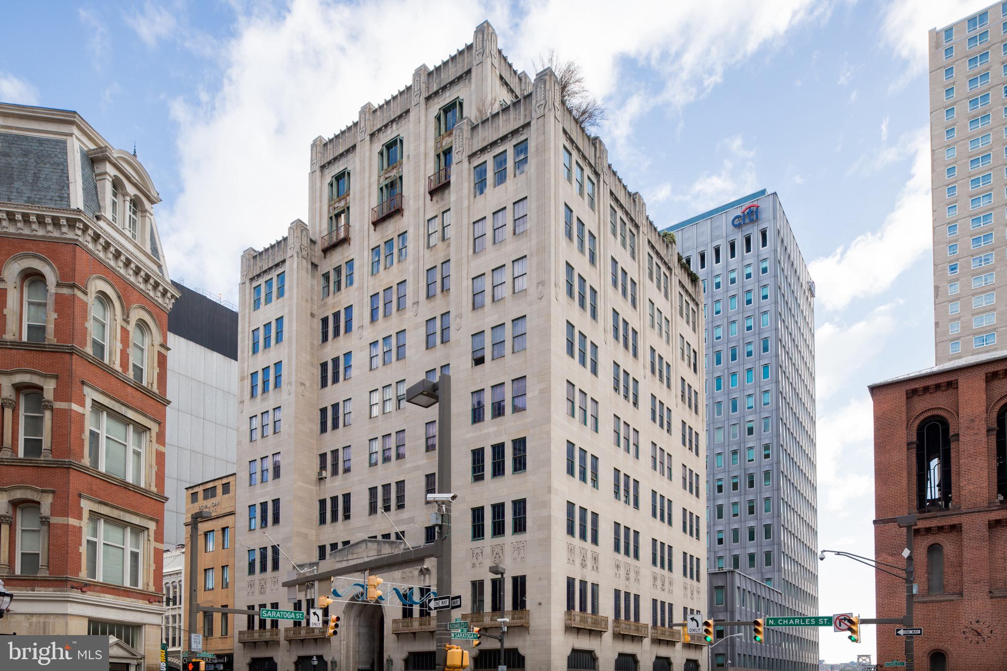 DOWNTOWN - Residential Lease